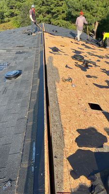 Residential Roofing Installation using Owens Corning