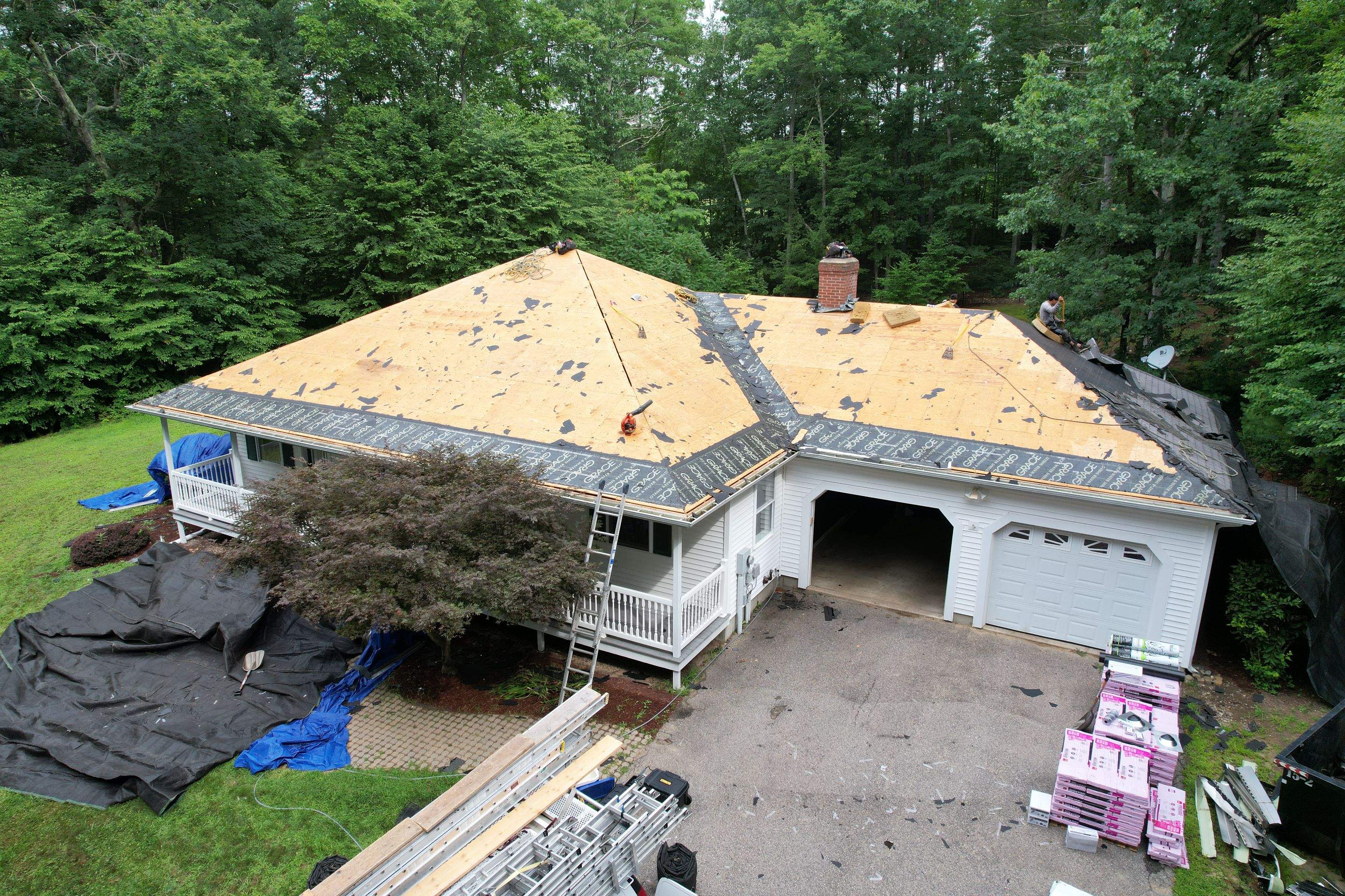 Roofing in Beautiful Lee New Hampshire by Tall pine roofing