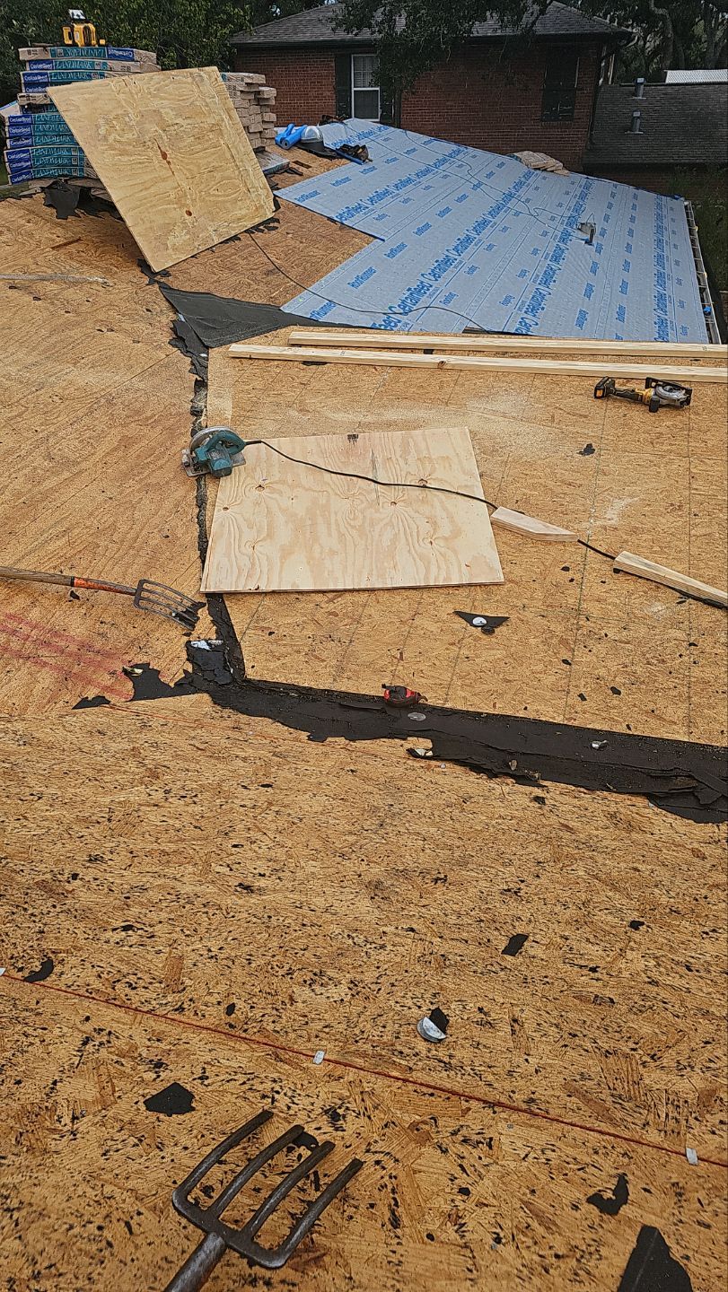 Residential Roofing Installation using Certainteed Landmark Moire Black by Galvan Roofing and Construction