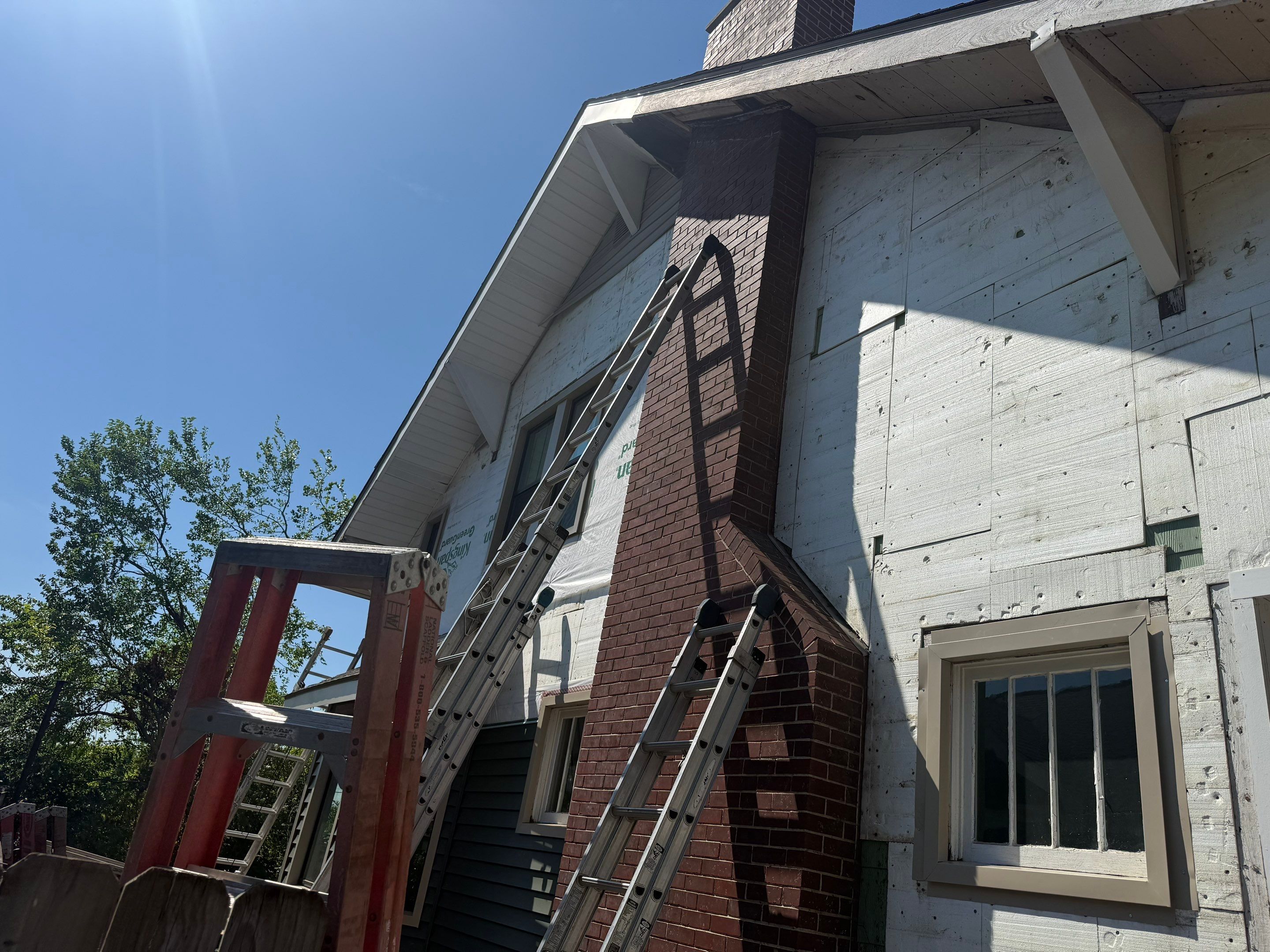 Siding Replacement using Alside Charter Oak D4.5" Deep Moss by 180 Contractors