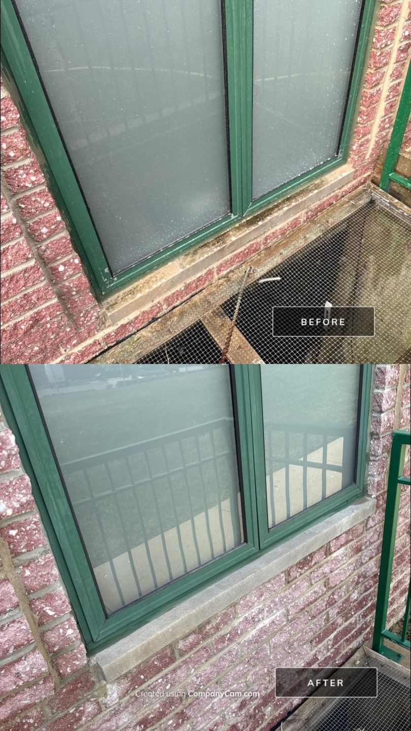 Commercial Exterior Building Wash  by Simmons Power & Soft Washing