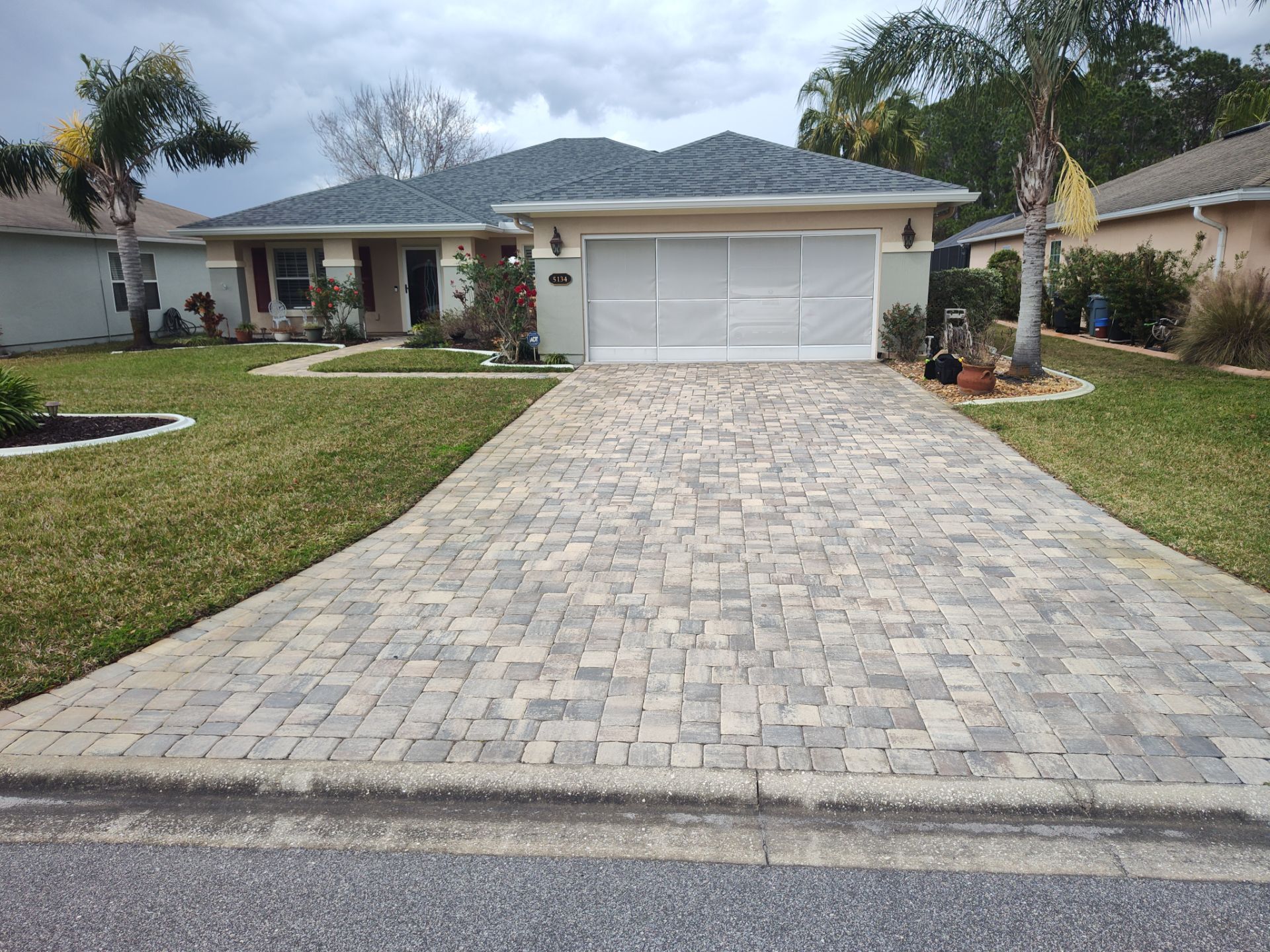 Paver Driveway using Concrete Sealant by DuraSeal