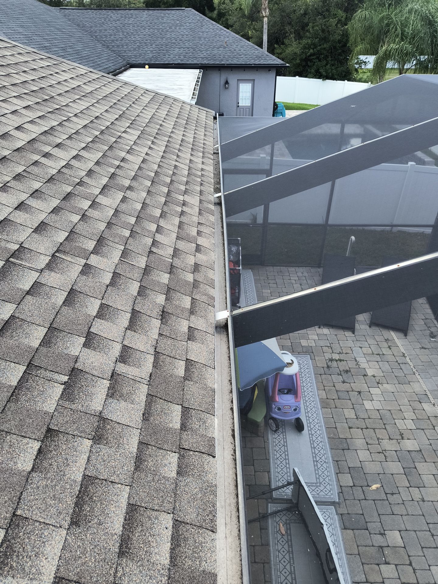 Professional Gutter Cleaning in Lutz FL by Gutter Professors