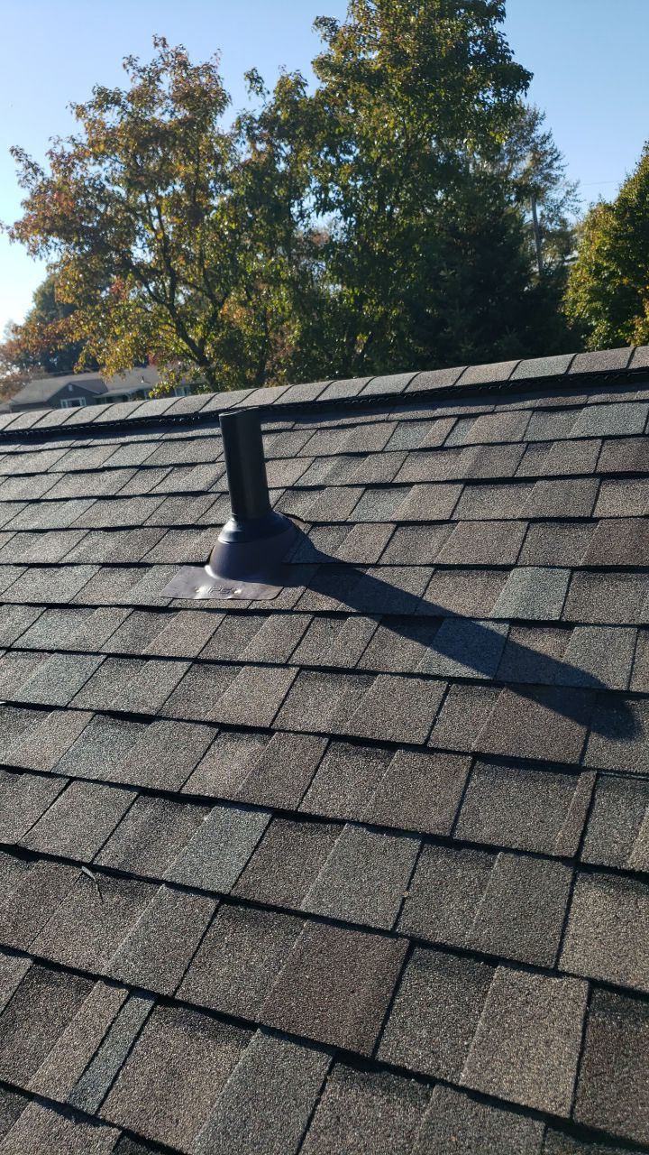 Brand: Atlas Pinnacle Color: Pristine Scotchgard Majestic Shake Drip: White by Eagle Eye Roofing