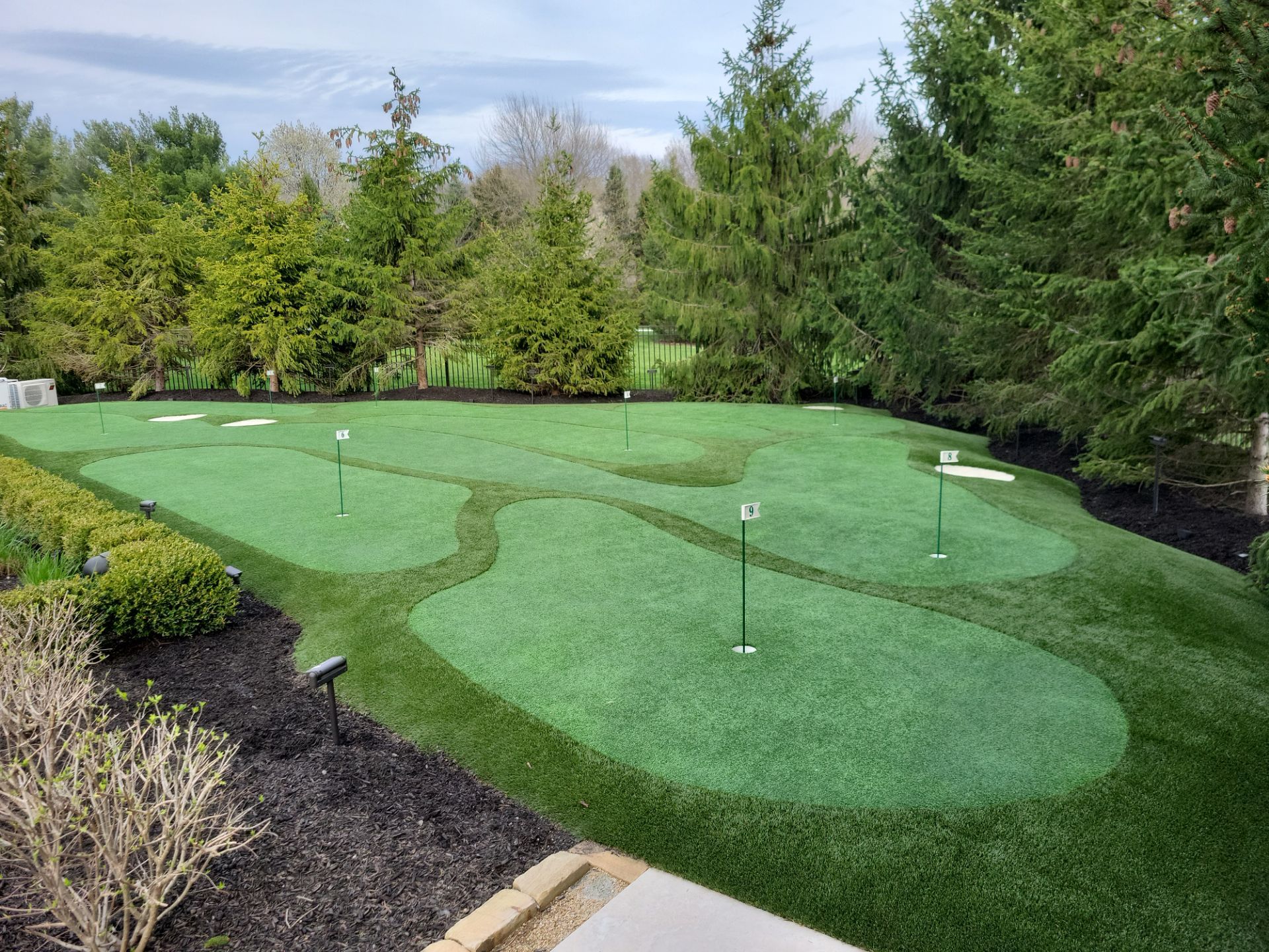 Backyard Putting Course in Delaware, OH by Southwest Greens Midwest
