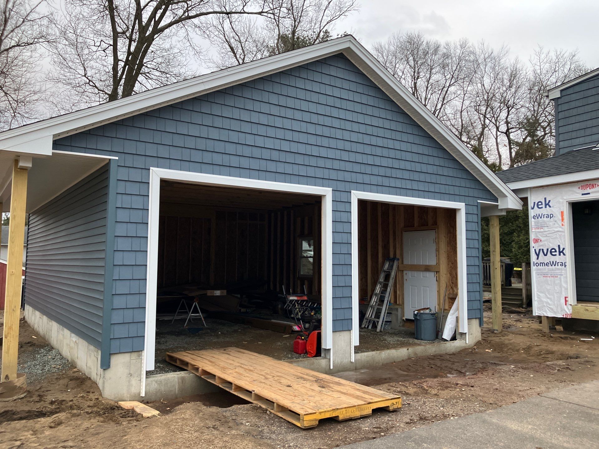 Addition: Garage by Ace Carpentry LLC 