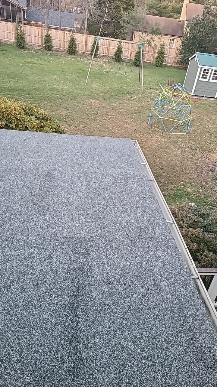 Herndon: CertainTeed Landmark Pro Designer Shingles in Max Def Driftwood by RM Banning, Inc.