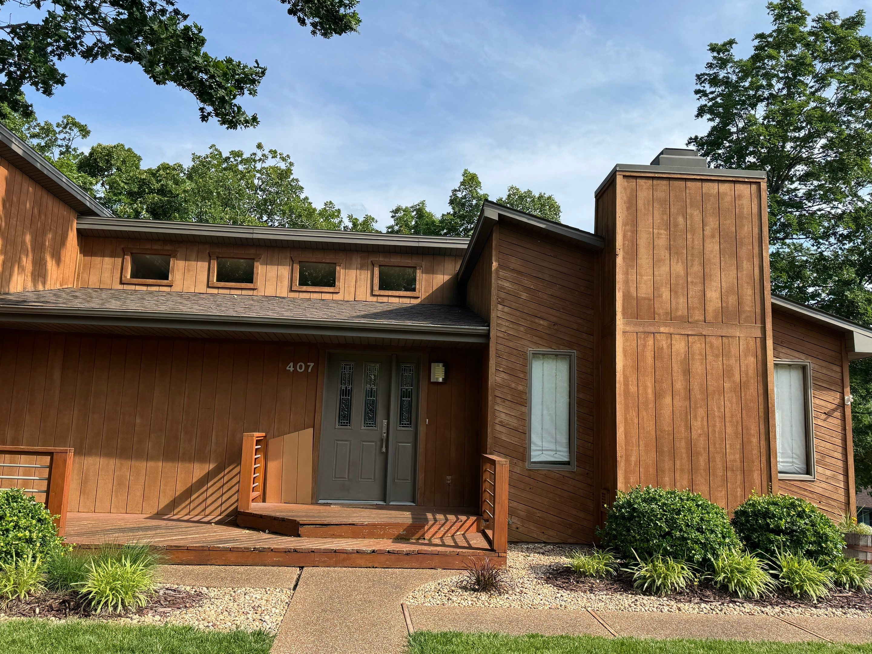 Wood Siding Staining off Eastland Dr by Pezley Painting
