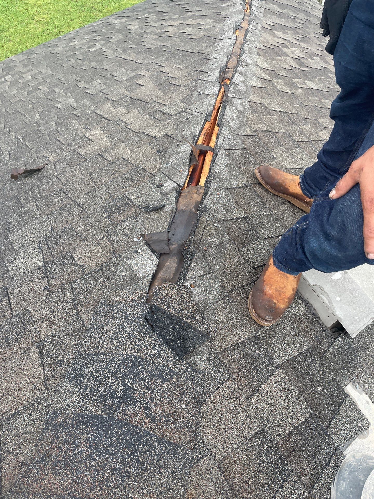 Hail Damage using Owen's Corning Duration (Lifetime) Shingles by Roof Repair Company