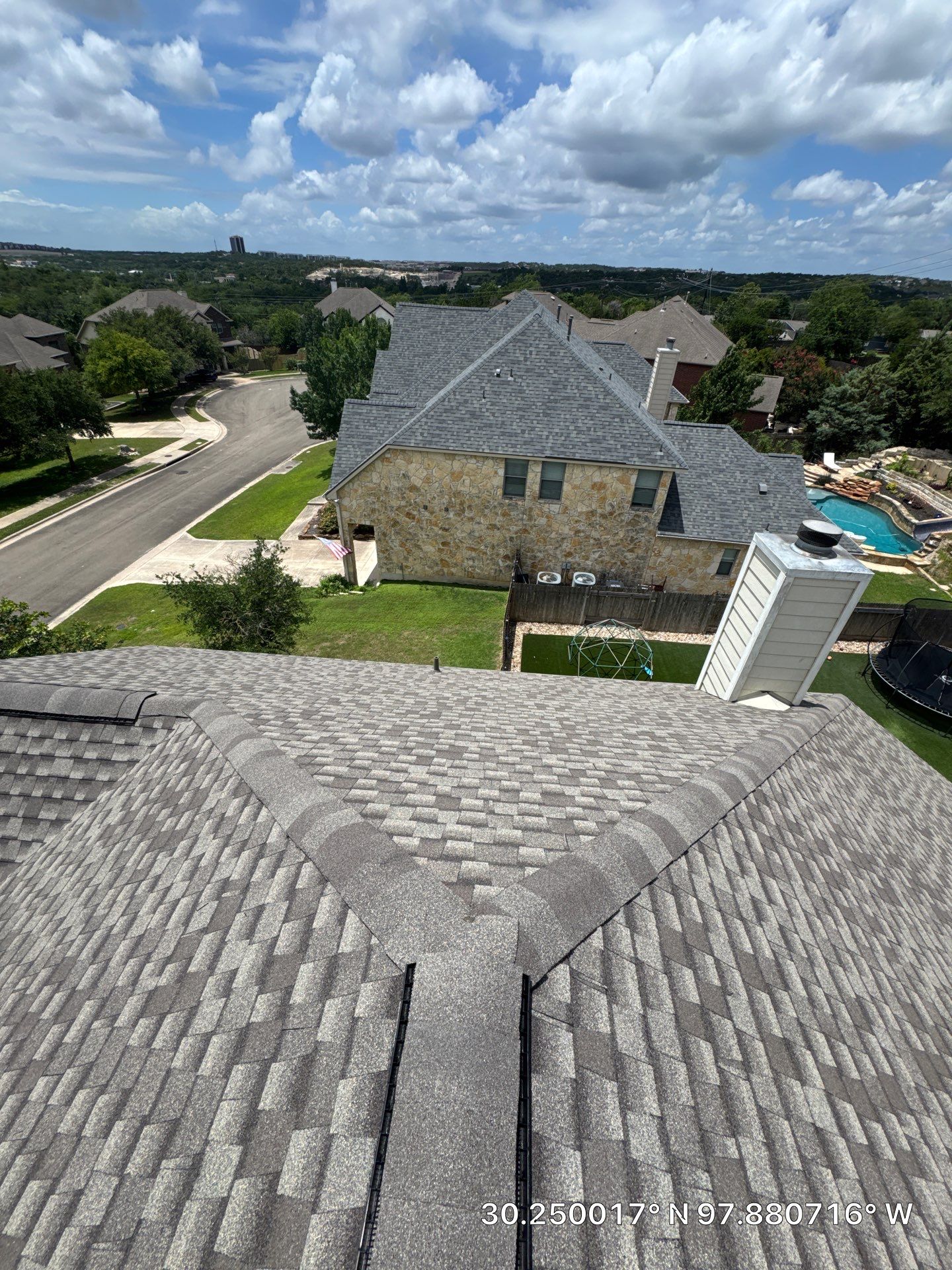 GAF UHDZ - Weathered Wood by Elite Roofing LLC