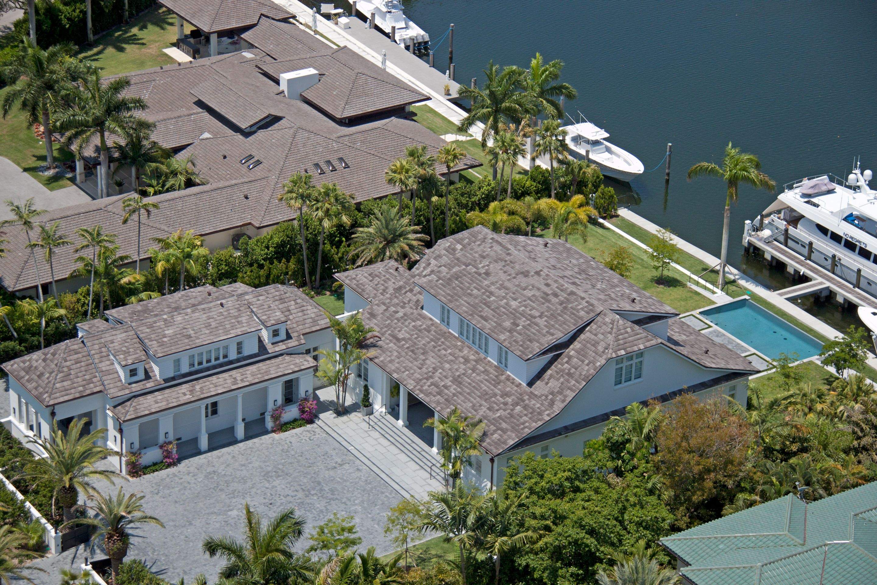Ludowici - LudoShake - Earth Gray by Istueta Roofing