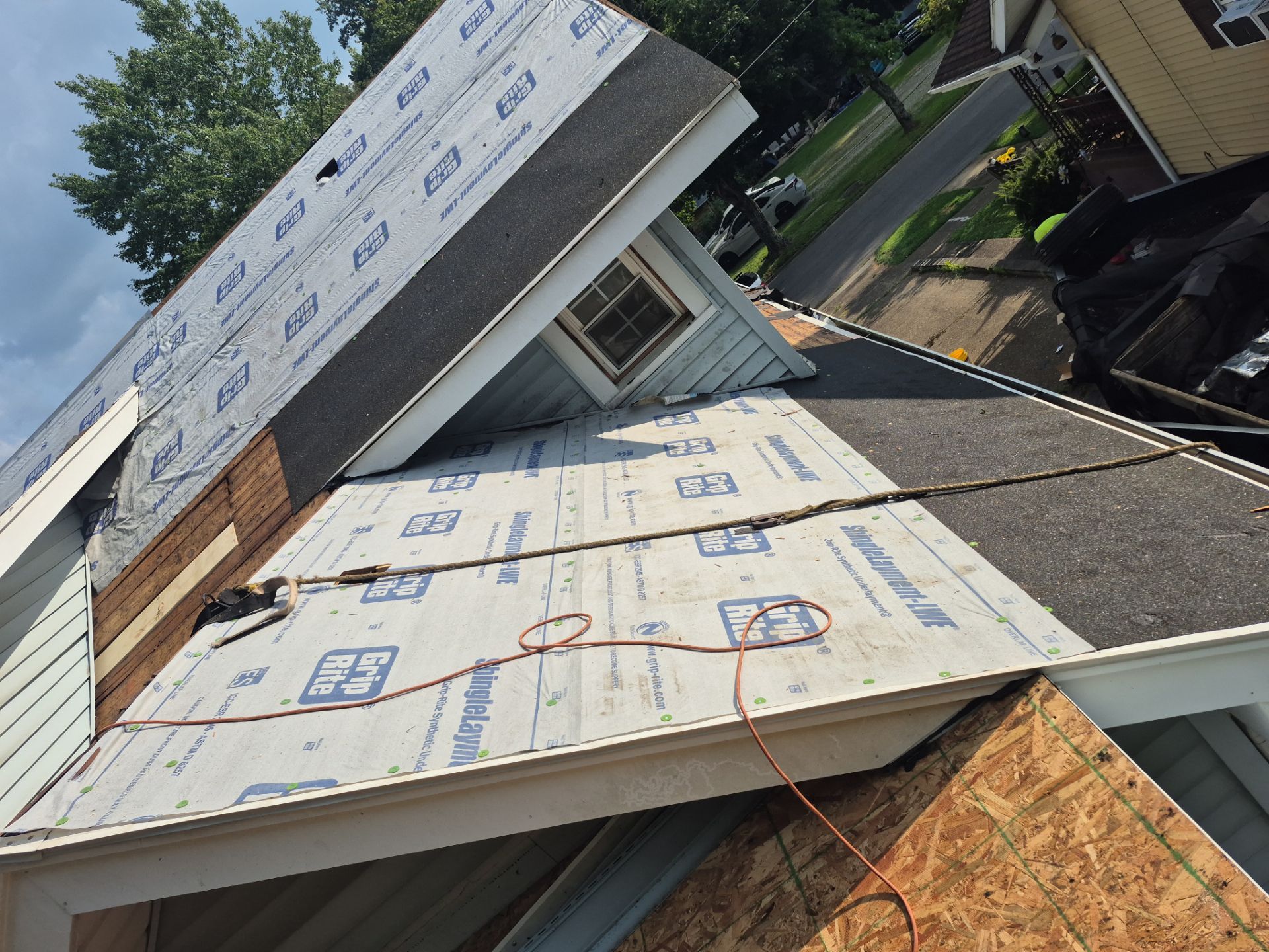 IKO Dynasty Granite Black Roof Replacement – Nitro WV by Mr. Roofer