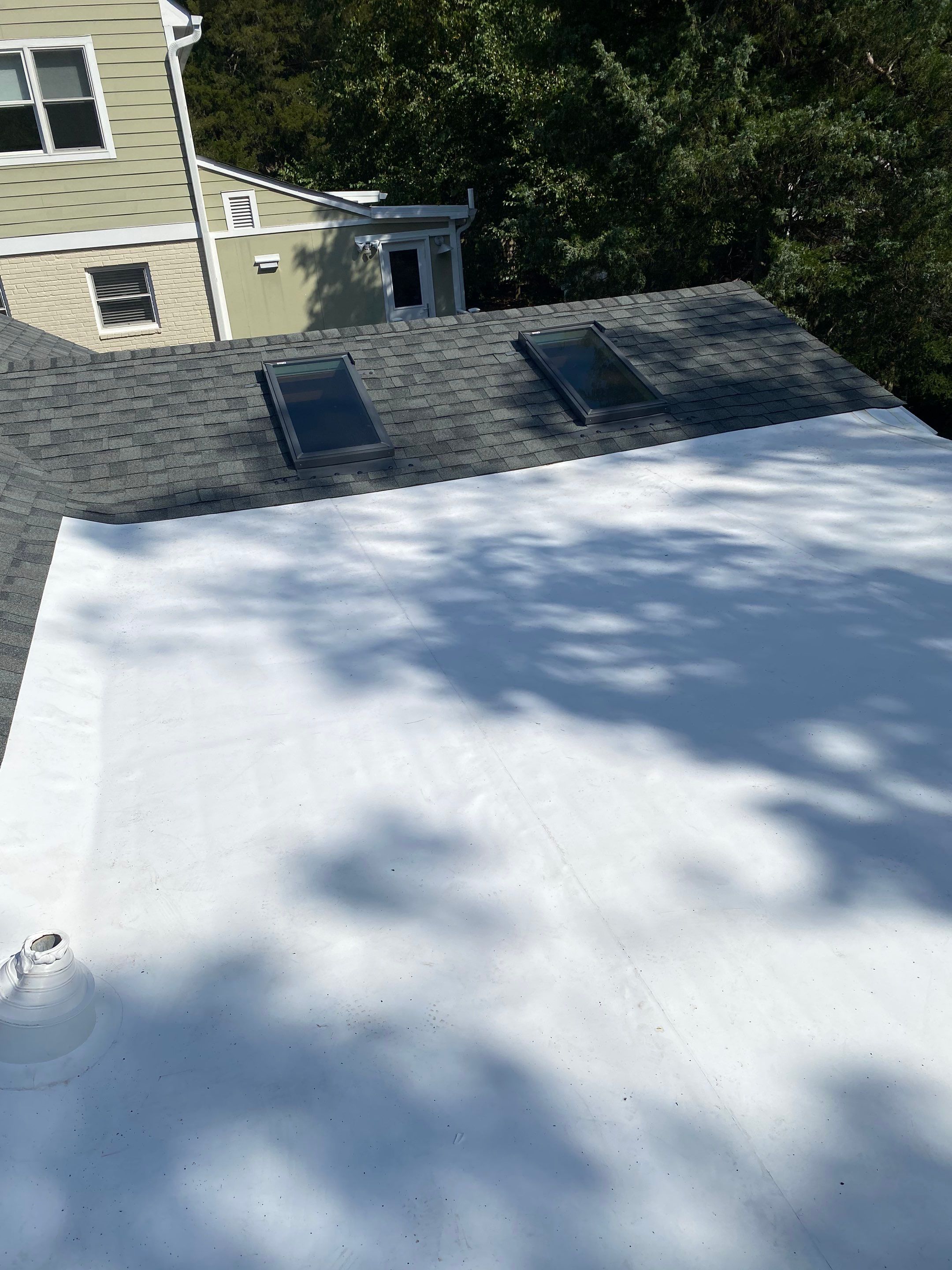 Arlington: CertainTeed Landmark Designer Shingles in Colonial Slate by RM Banning, Inc.