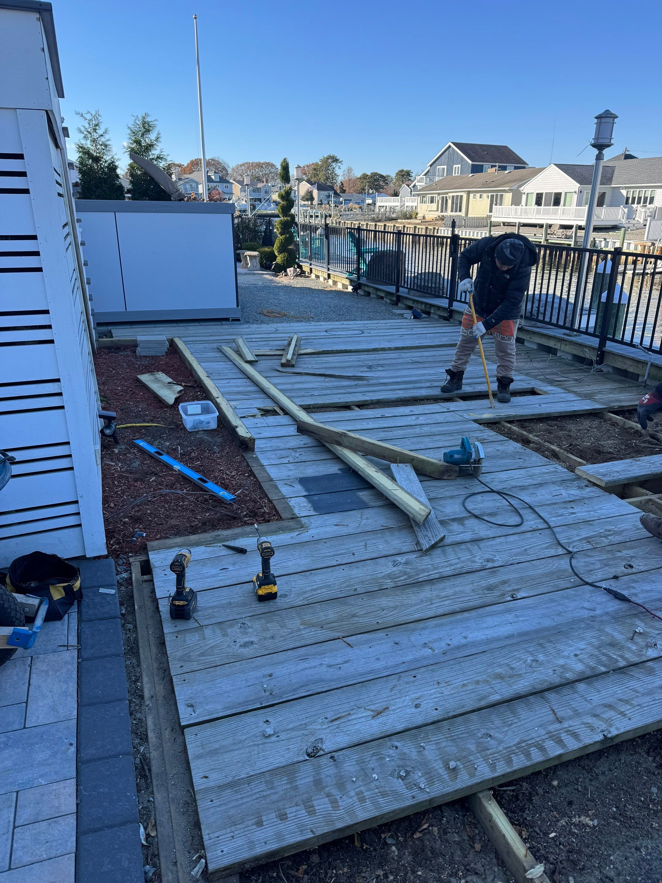 New Deck using Deckorators Venture - Color Saltwater by deck guardian