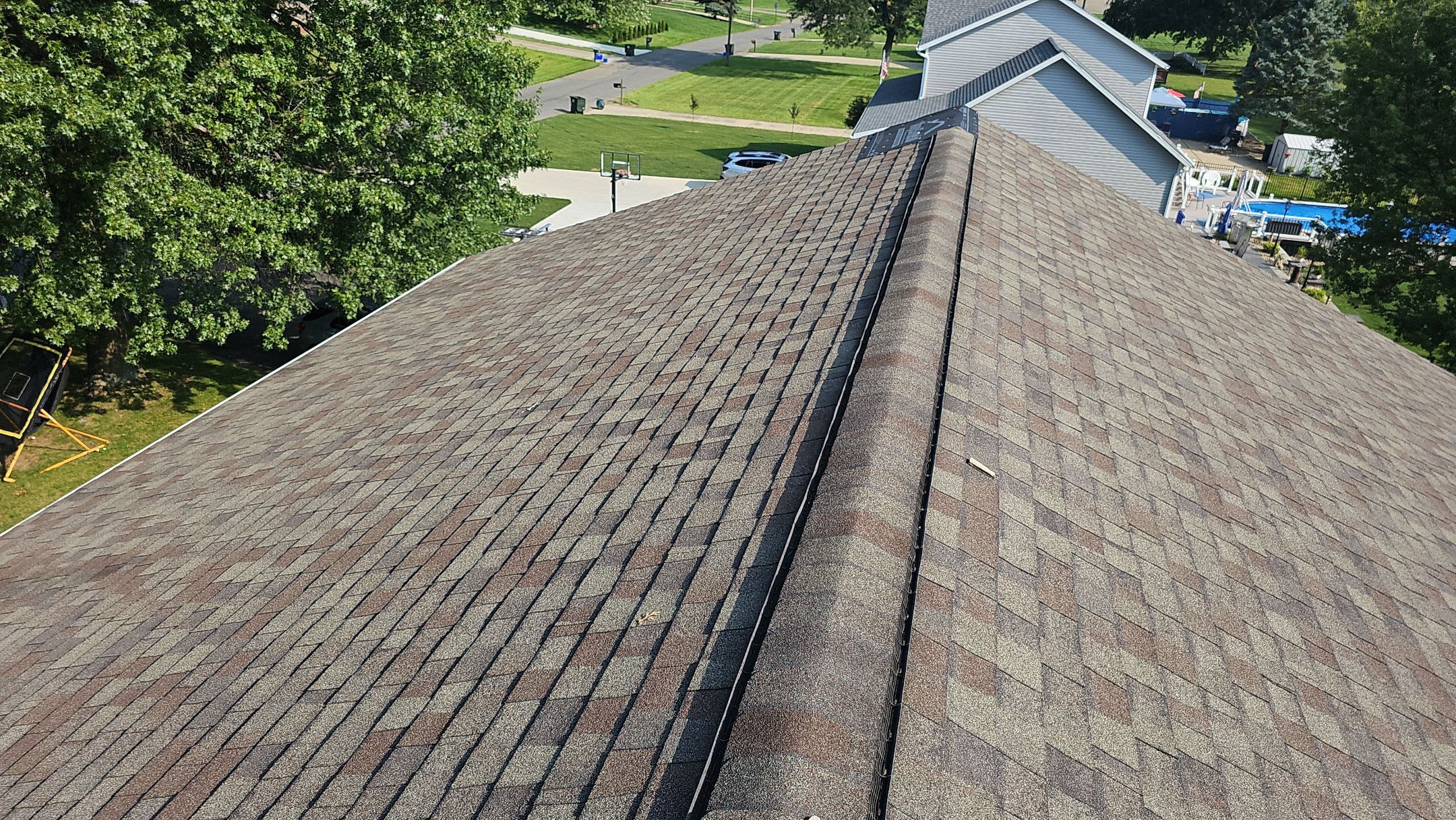 ATLAS PINNACLE COLOR: WEATHERWOOD DRIP EDGE: WHITE by Eagle Eye Roofing