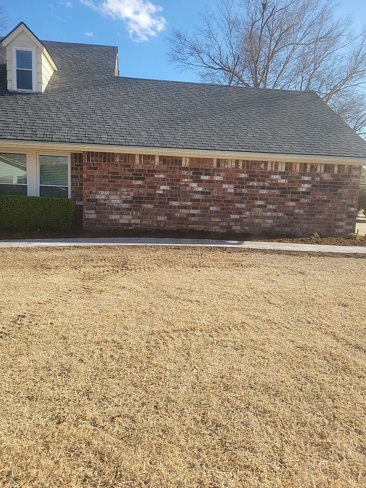 Concrete sidewalk using Concrete by Clays Services Inc
