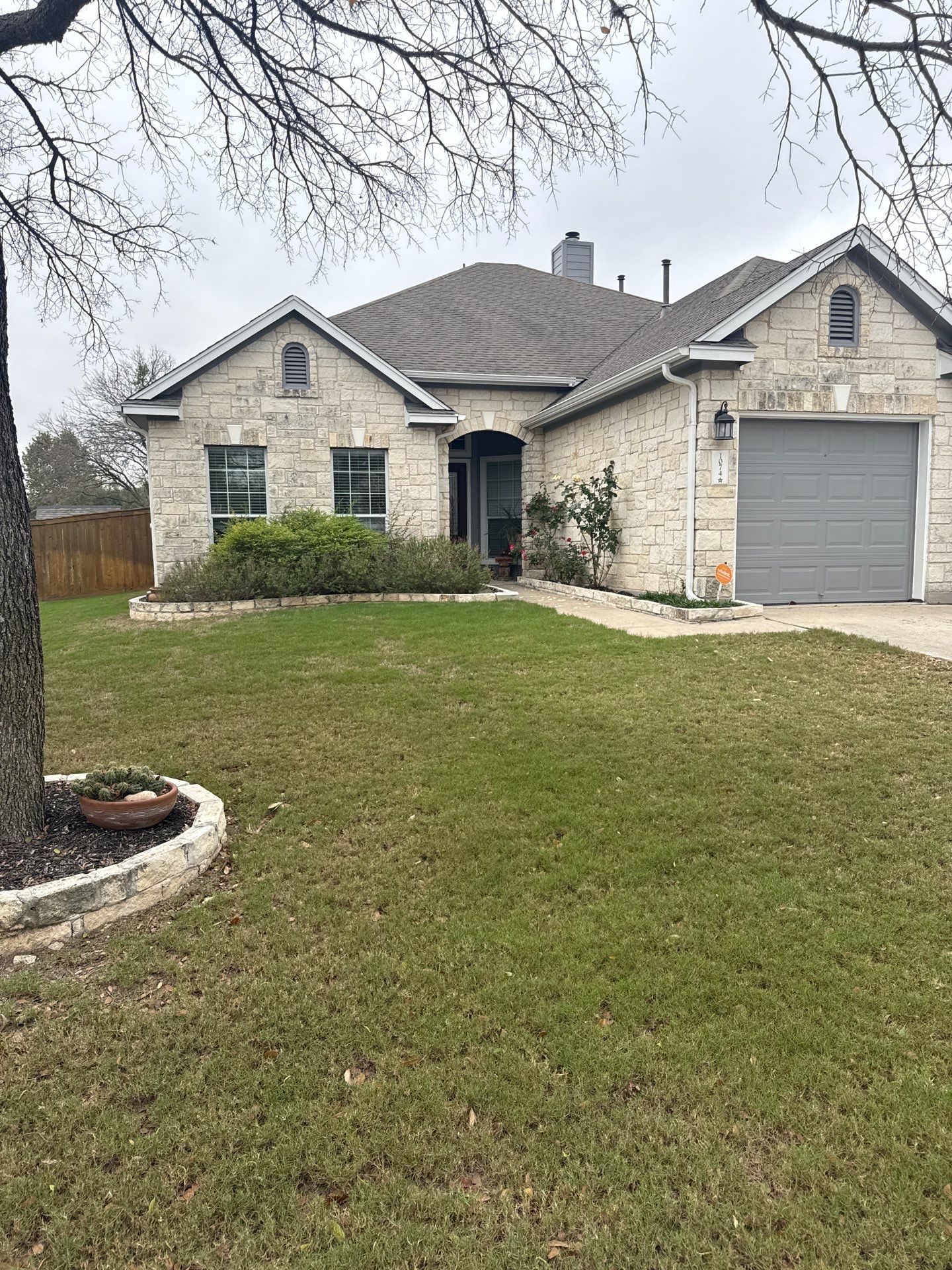 JJ Roofing Pros, LLC featured photo.