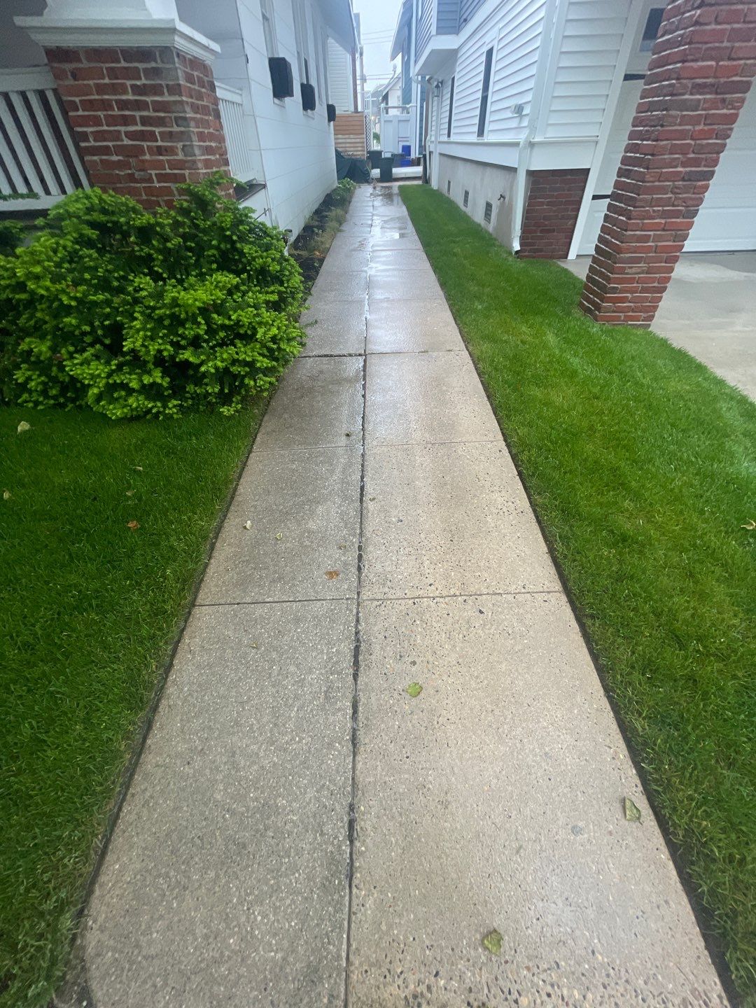 Building Wash, Decks, Railings & concrete by SJ Exterior