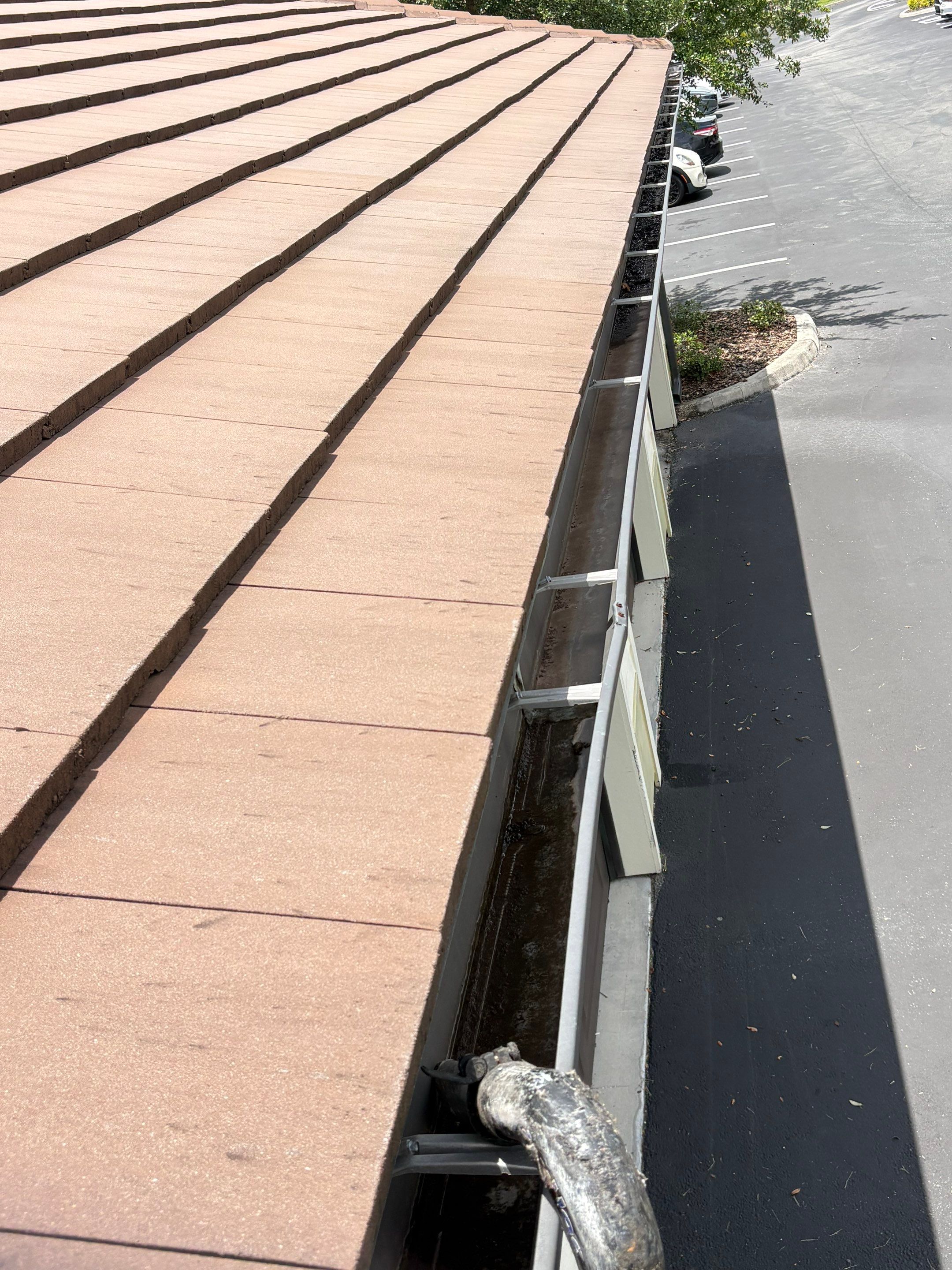 HOA gutter cleaning before