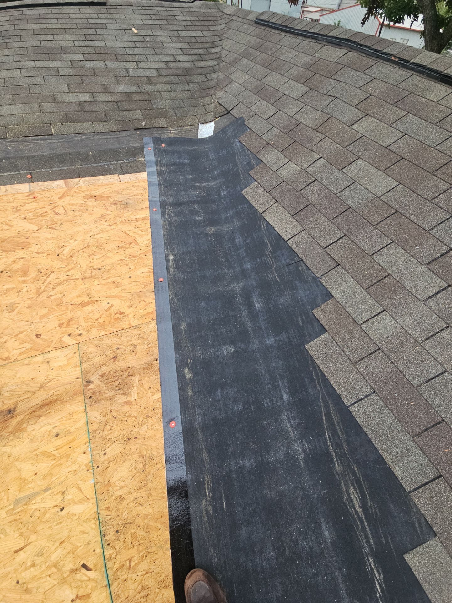 Residential Roofing Installation using Owen's Corning Duration (Lifetime) Shingles by Roof Repair Company