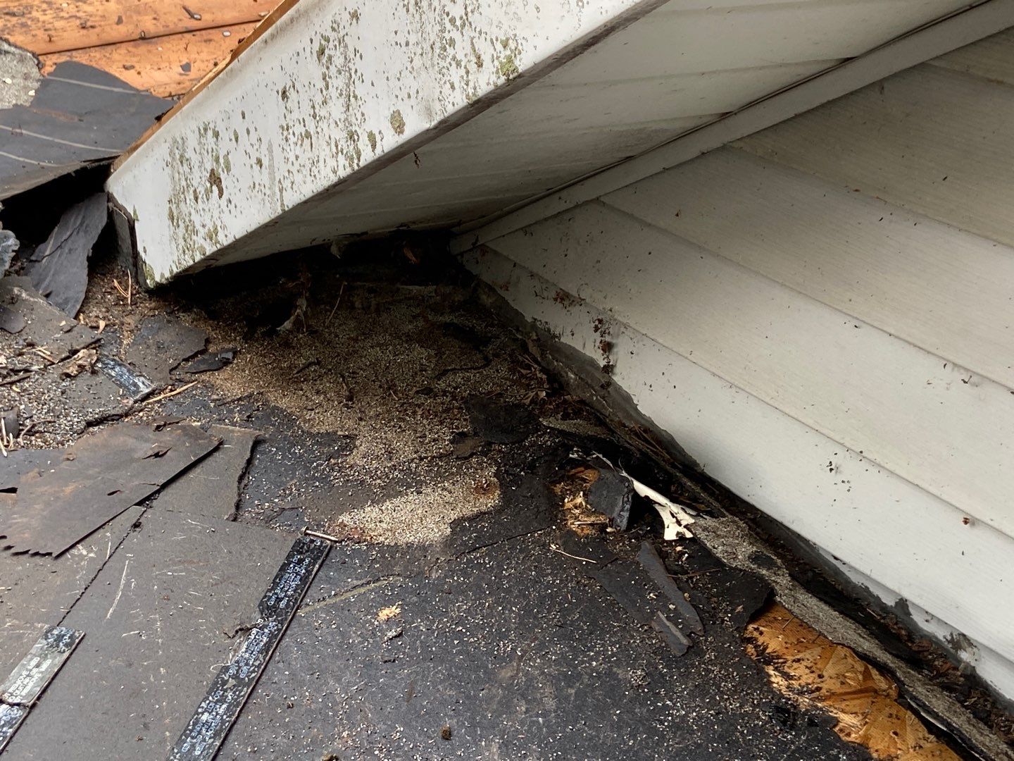 Siding Replacement using CertainTeed Landmark by 180 Contractors