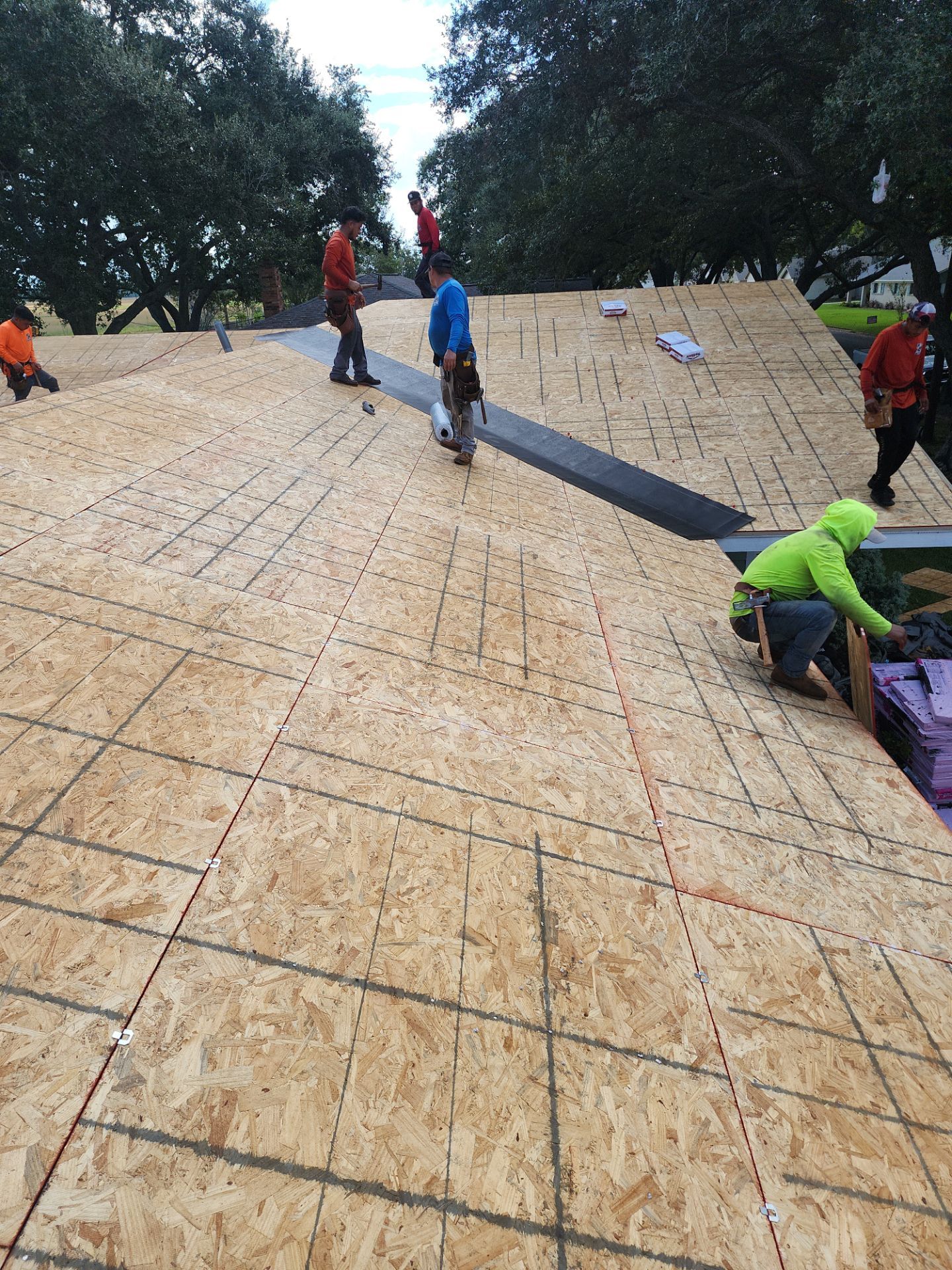 Residential Roofing Installation using Owen's Corning Duration (Lifetime) Shingles by Roof Repair Company