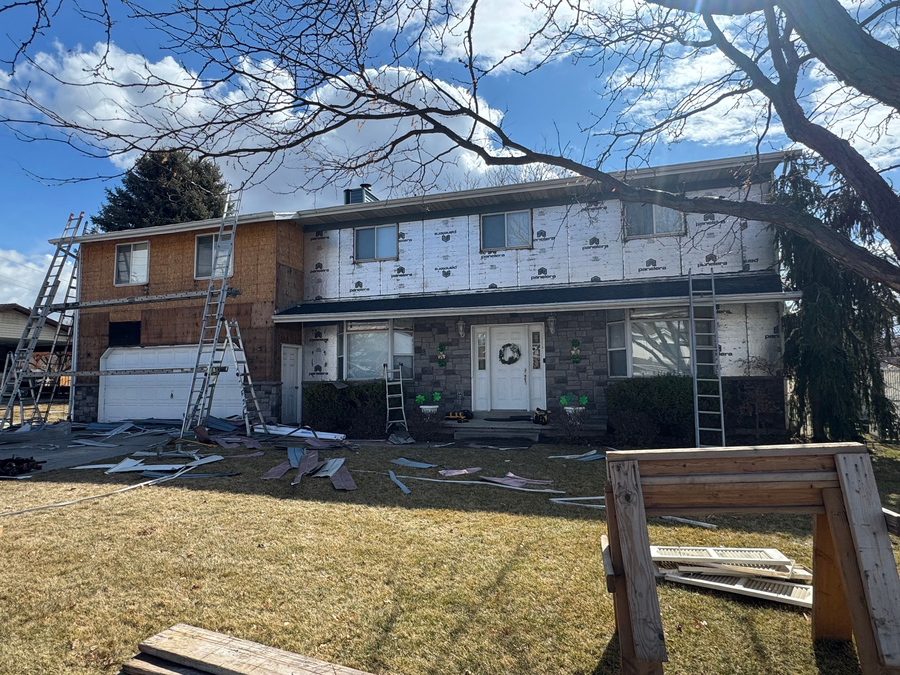 Lindon | Hardie & Steel Mixed Siding | Pearl Gray by Ideal Siding Utah