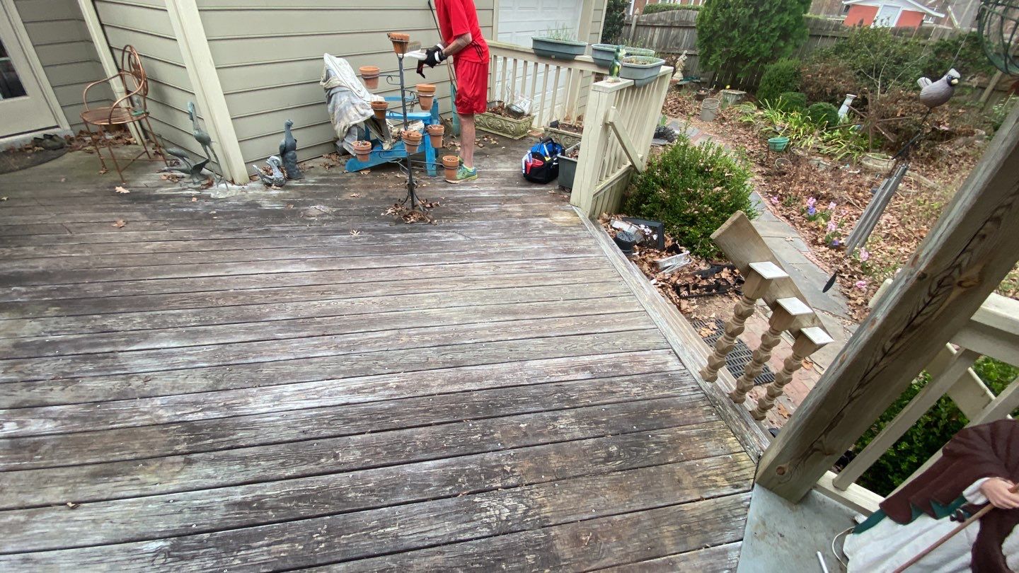 Coated Deck using Wood Sealant by DuraSeal