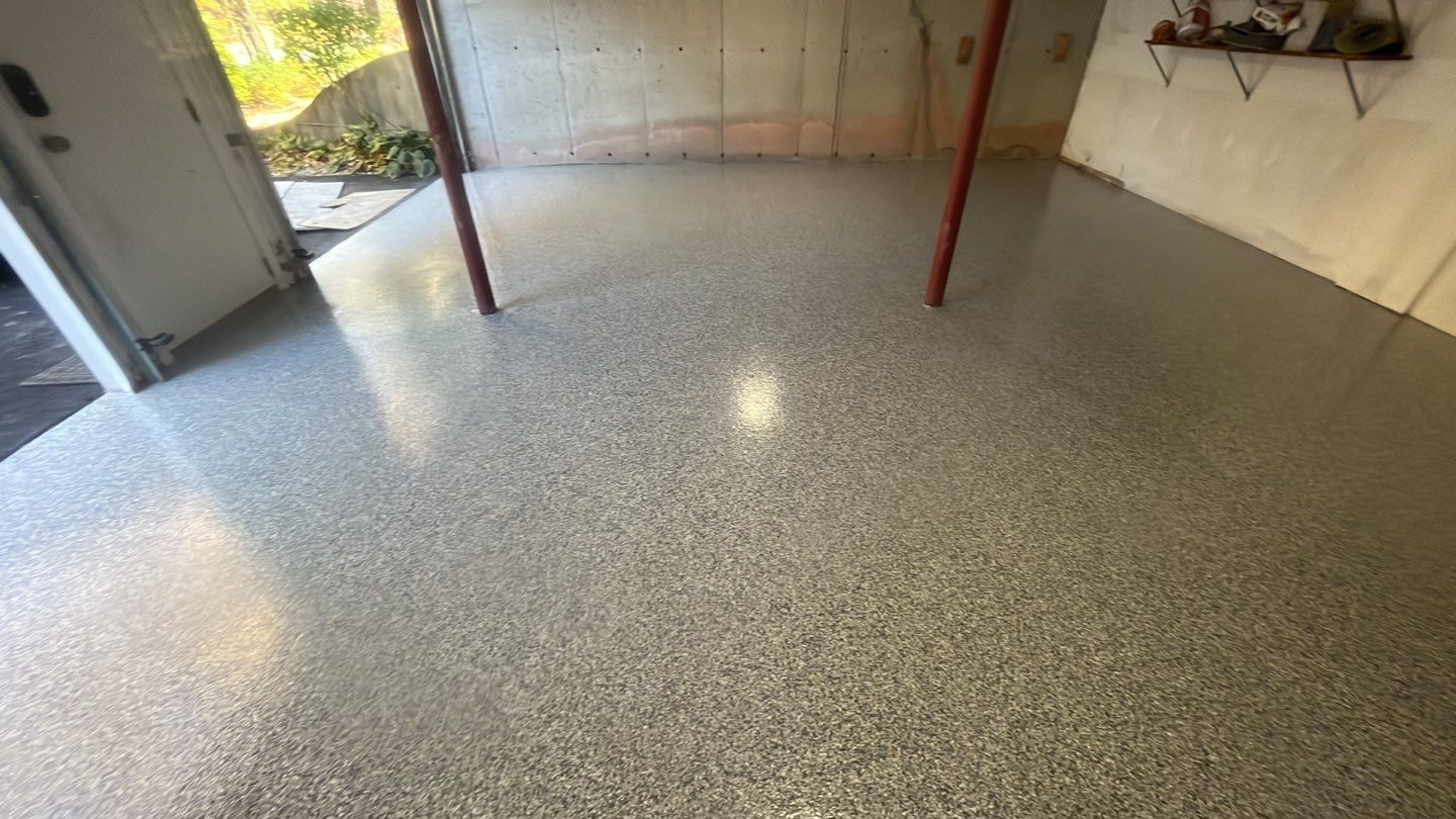 Garage in Londonderry, NH 03053 by Symphony Concrete Coatings