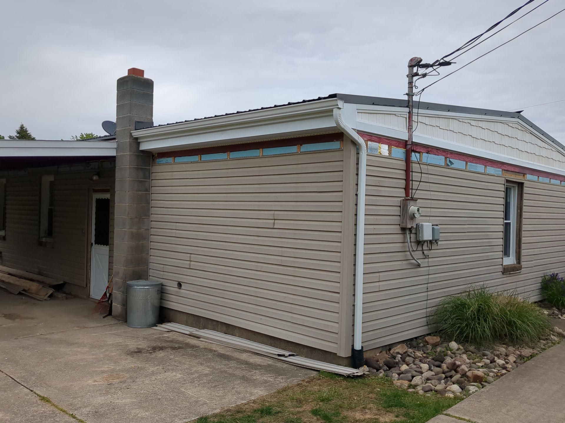 Metal Roofing and Vinyl Siding Replacement in Lewisburg by Esh Builders