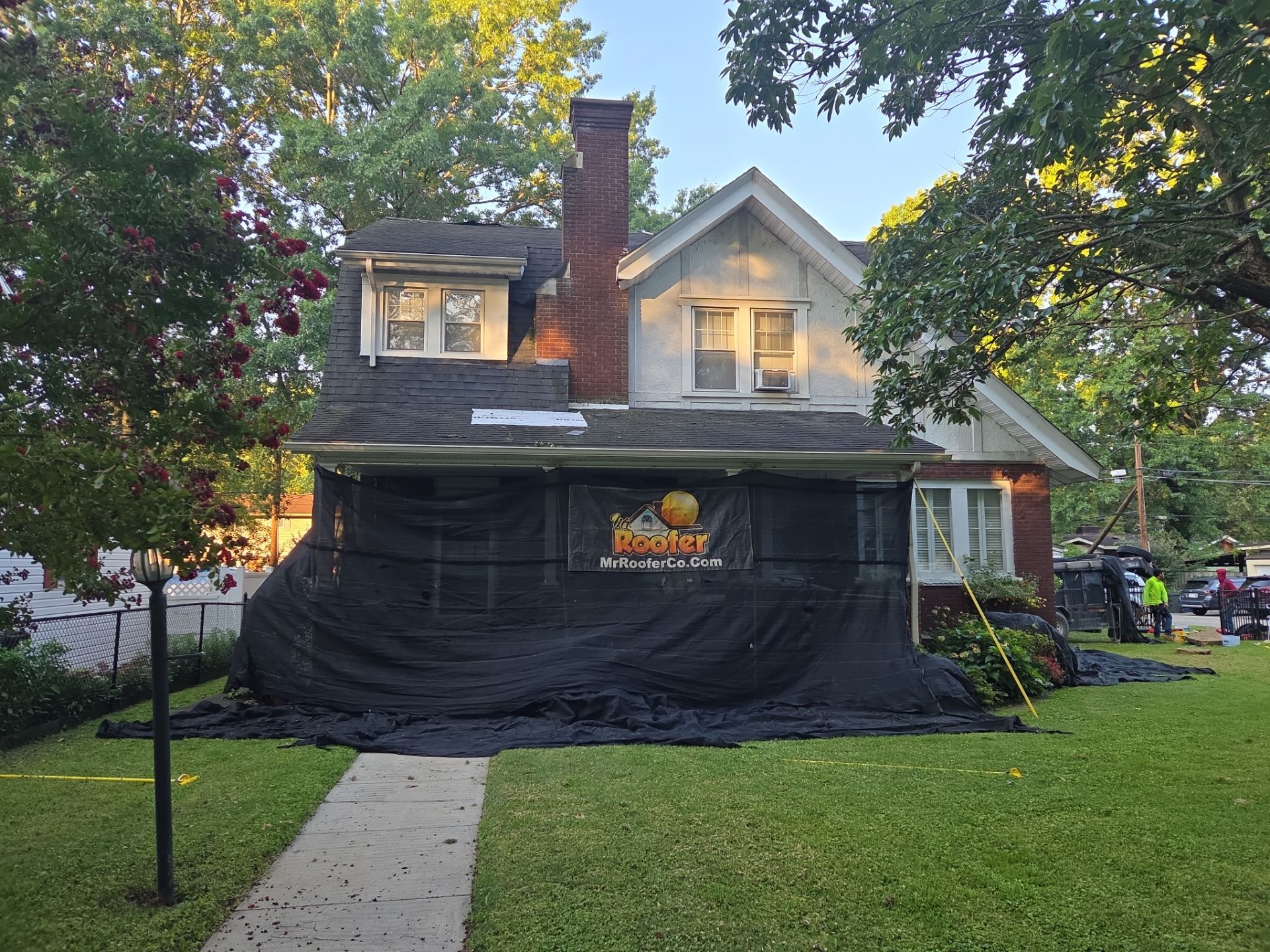 Charleston WV IKO Dynasty Roof Replacement – Premium Asphalt Shingles & Expert Installation by Mr. Roofer