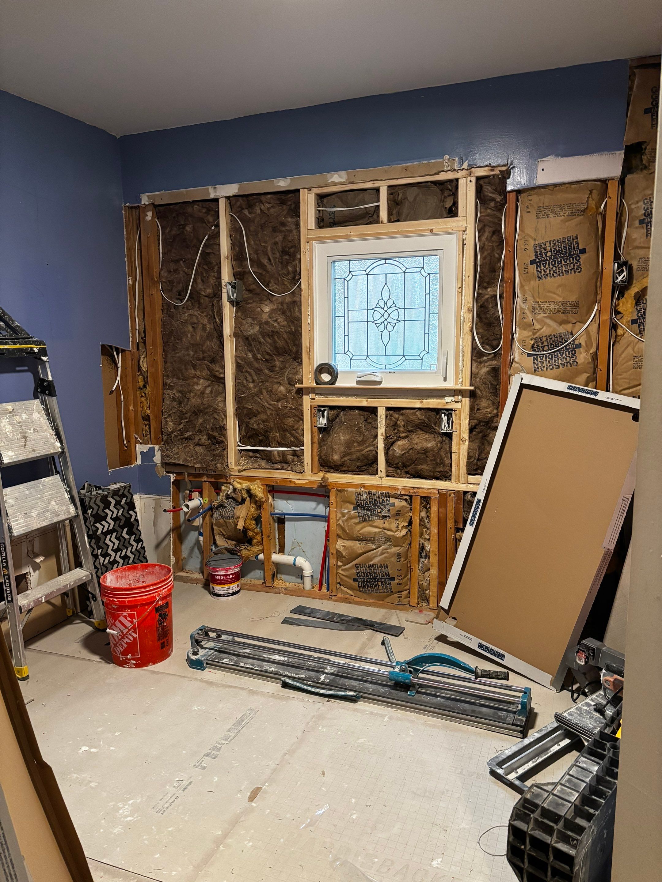 Master bathroom renovation by Prudencio