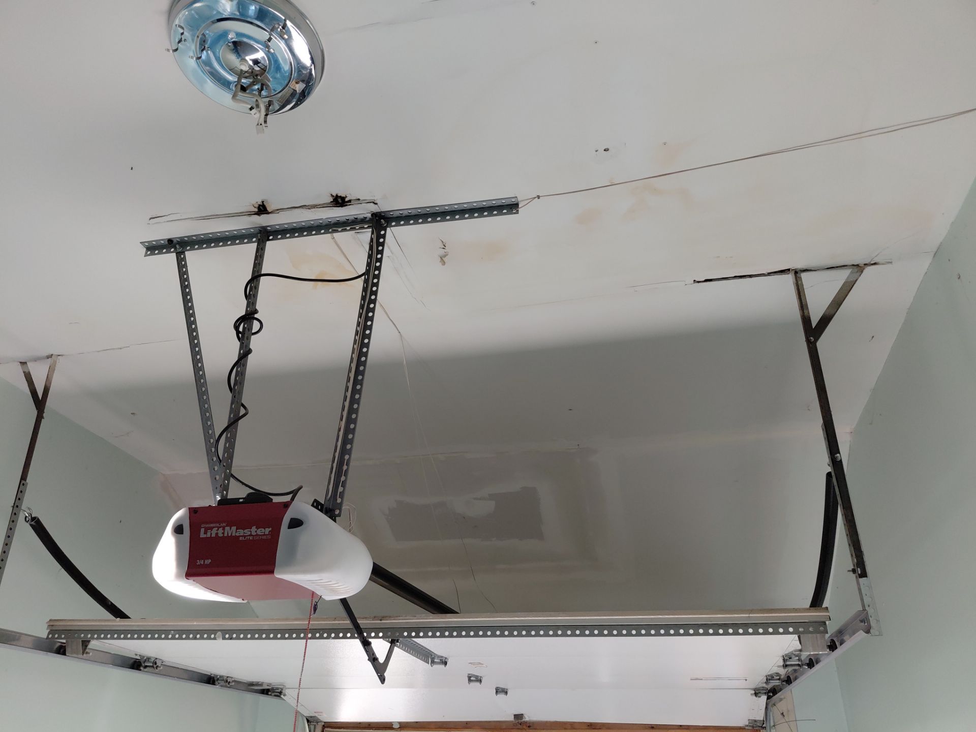 Alexandria: Residential Roof with CertainTeed Landmark Pro in Max Def Burnt Sienna by RM Banning, Inc.