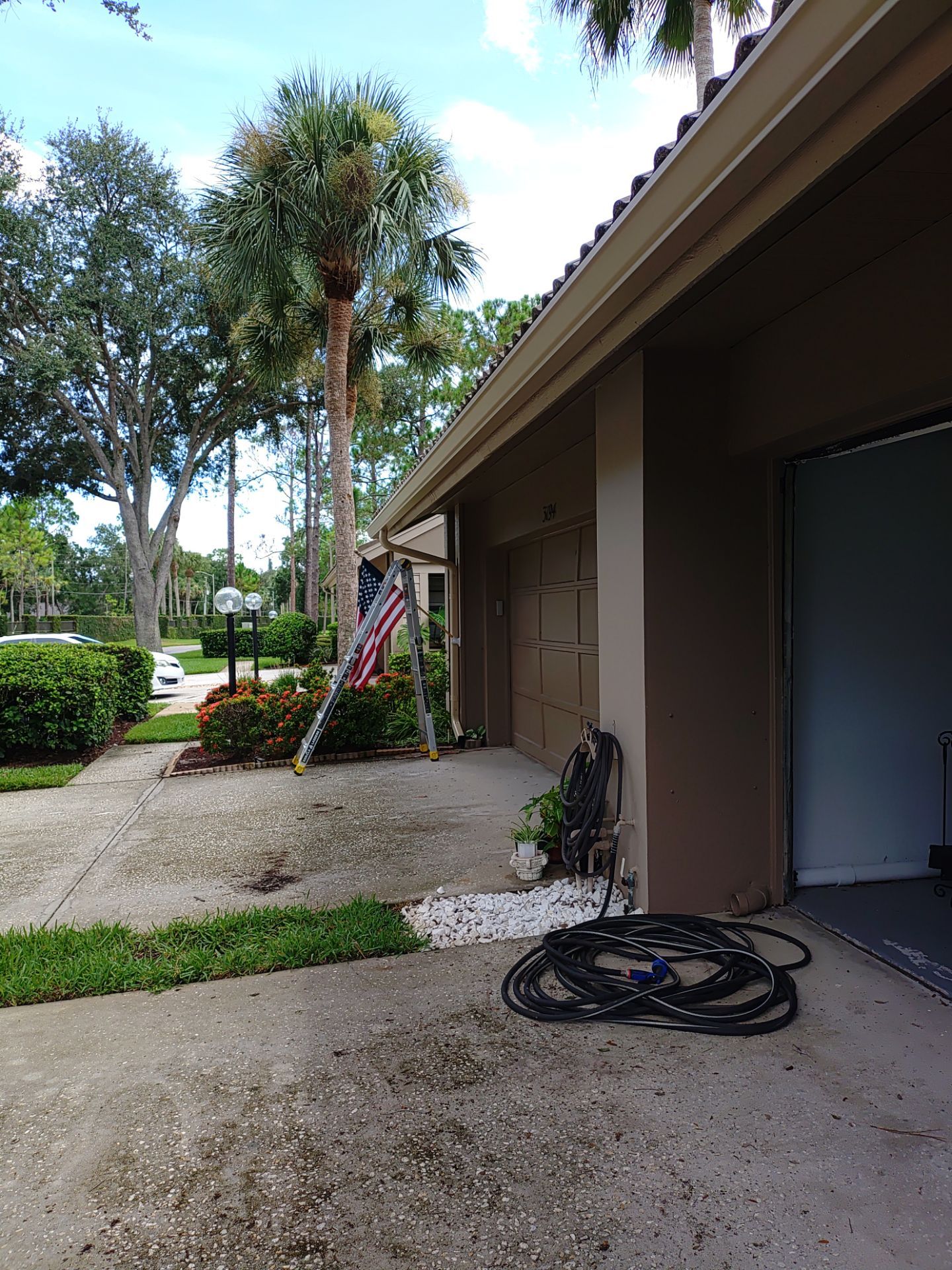 Replace gutter using Gutter Guards, Seamless Gutters, New Downspouts in Palm Harbor FL by Gutter Professors