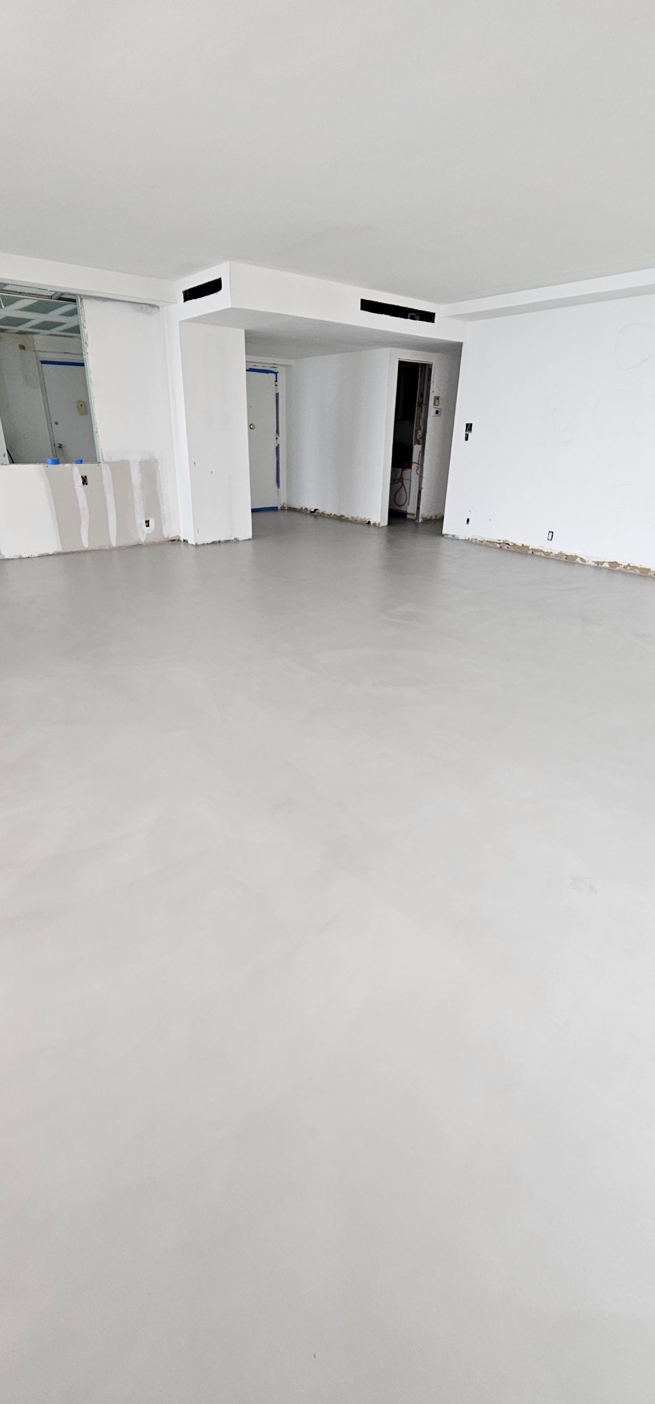 Microtopping on Key Biscayne Apartment by Seamless Surfaces