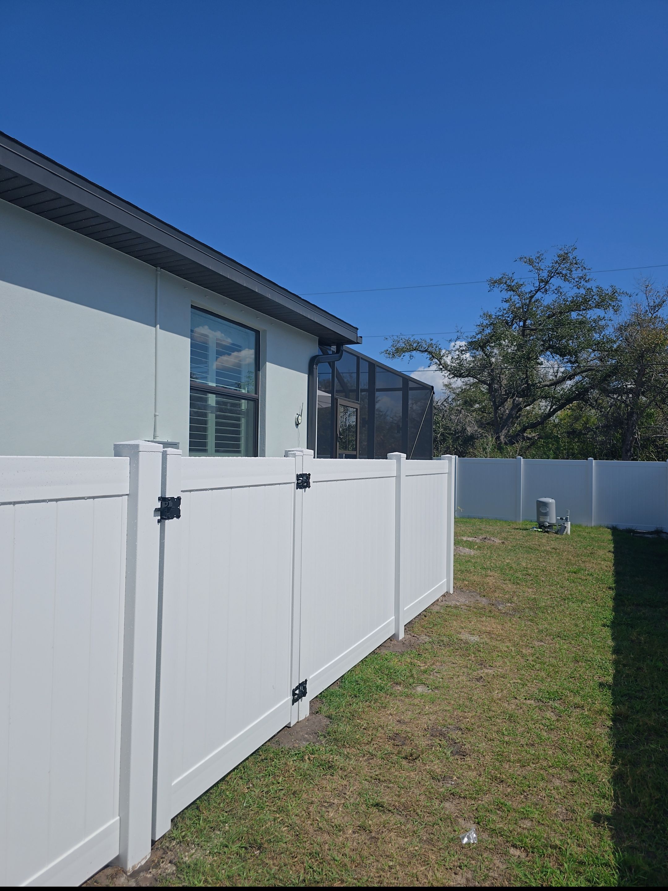Vinyl Fence Install in Port Charlotte by True Fence LLC