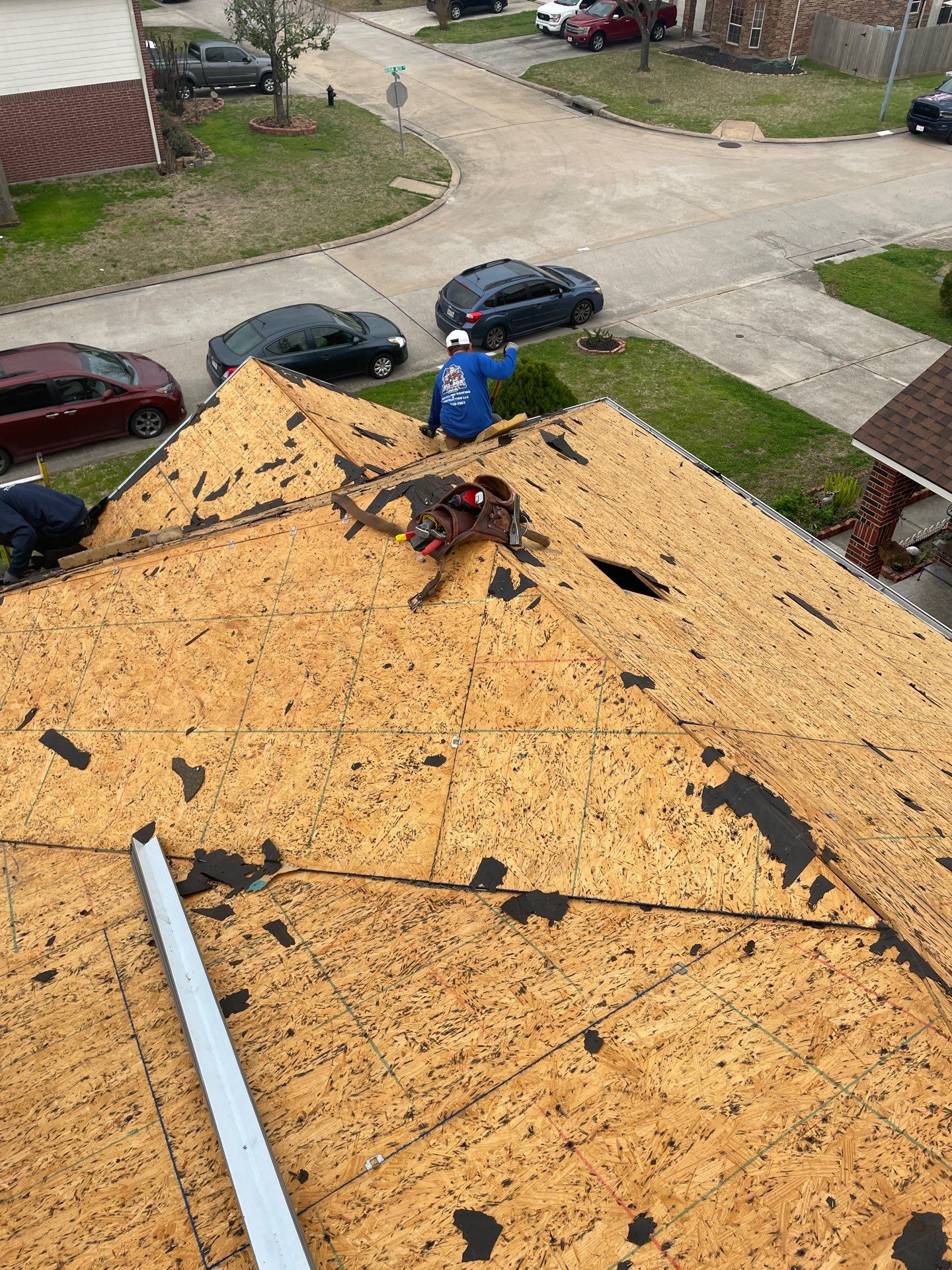 Residential Roofing Installation using Owen's Corning Duration (Lifetime) Shingles by Roof Repair Company