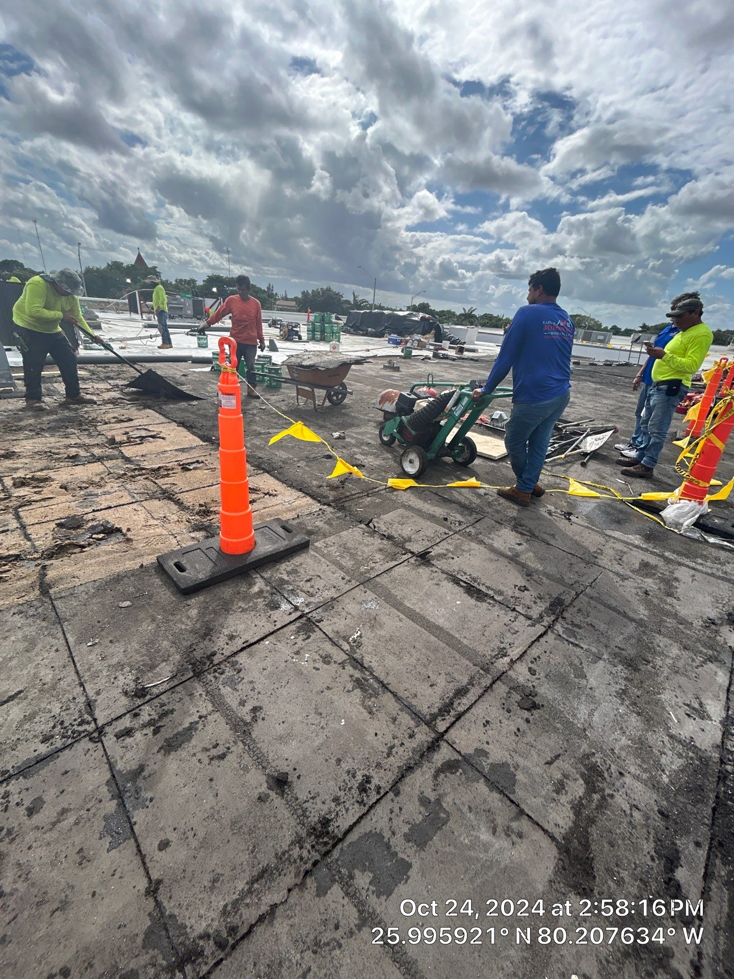 COMMERCIAL REROOF GAF TPO EVERGUARD 60 MIL SMOOTH WITH 1-1/2" INSULATION by Earl W. Johnston Roofing