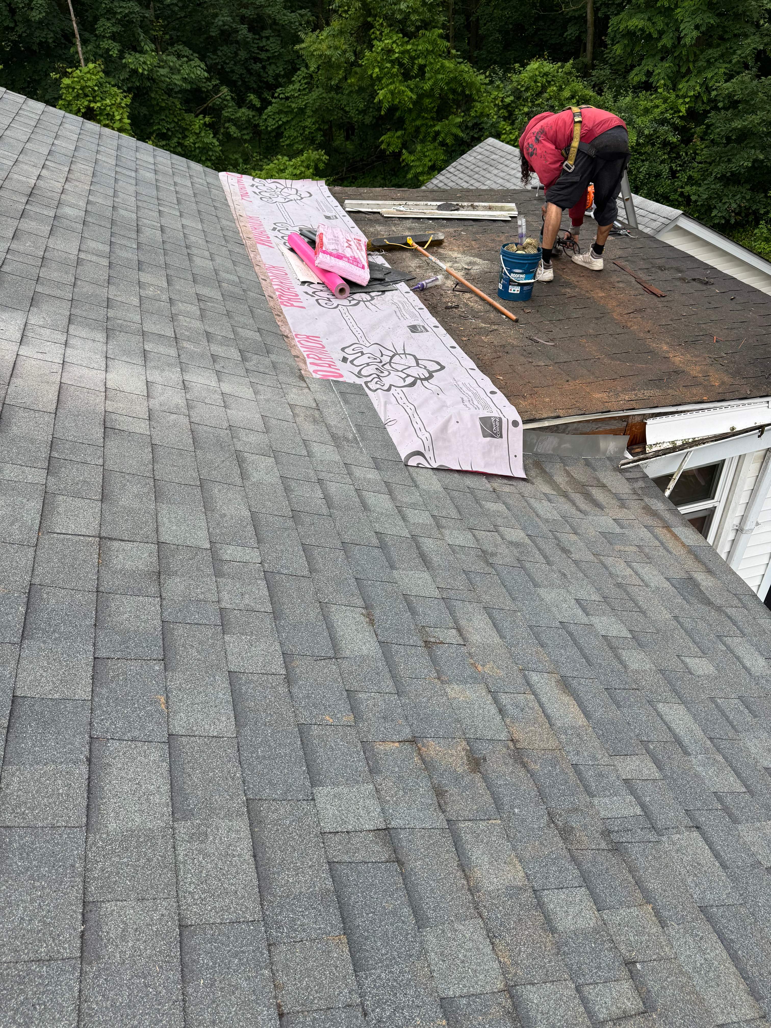 New Roof and gutters in Marlboro NY by roberts roofing