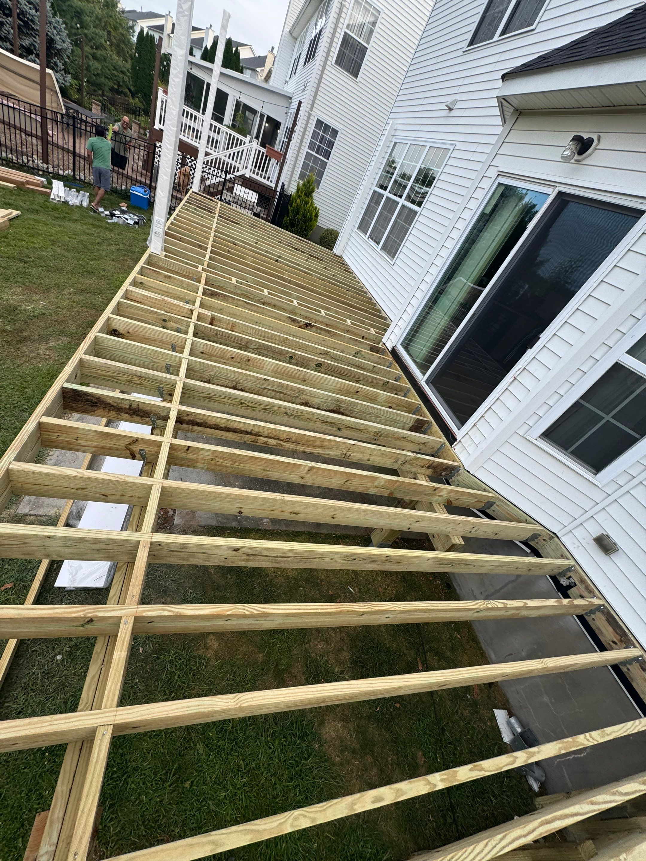 New Deck using Deckorators Venture - Color Sandbar by deck guardian