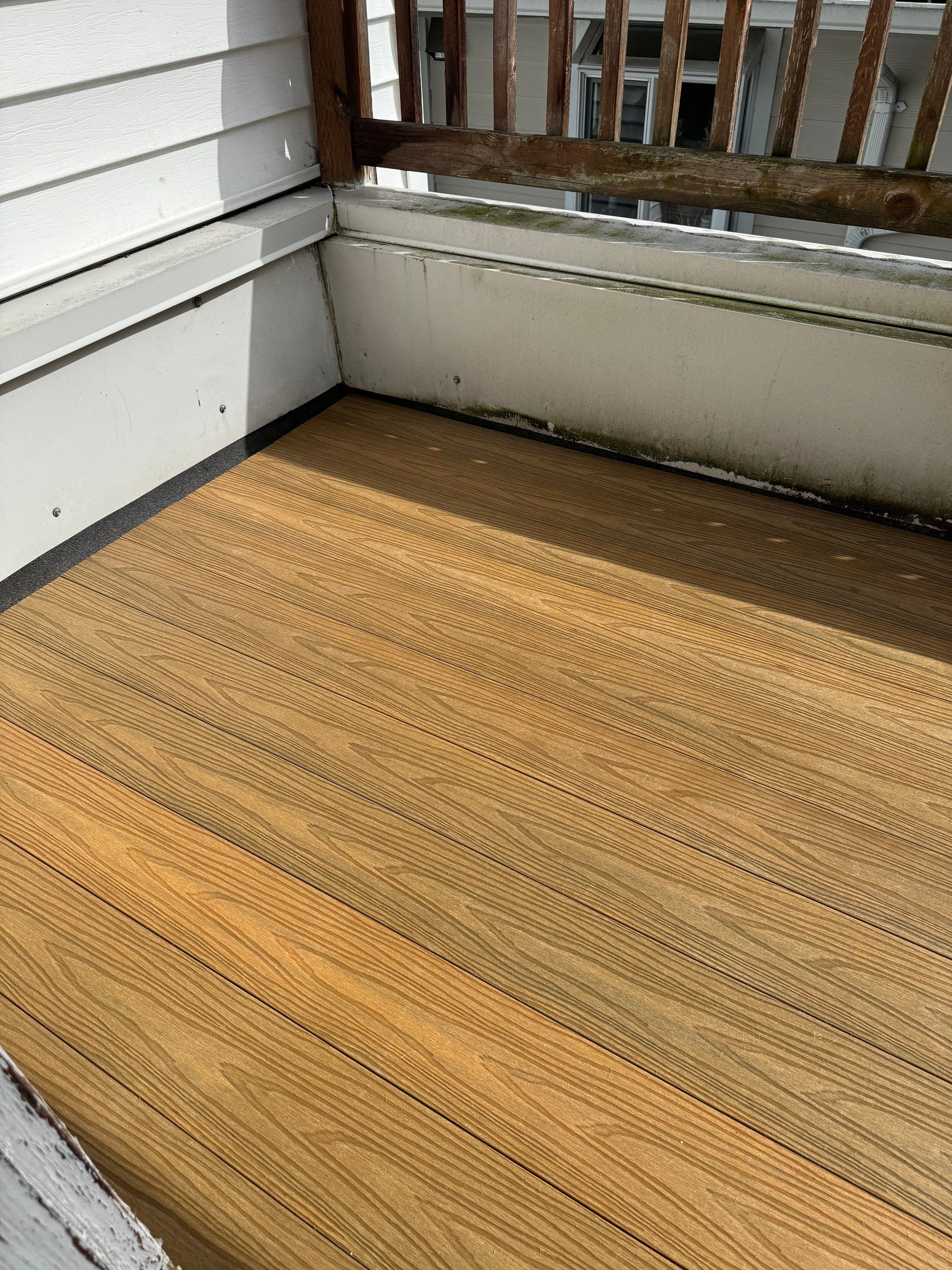 Composite Deck with Aluminum Framing  by YVR Construction Group