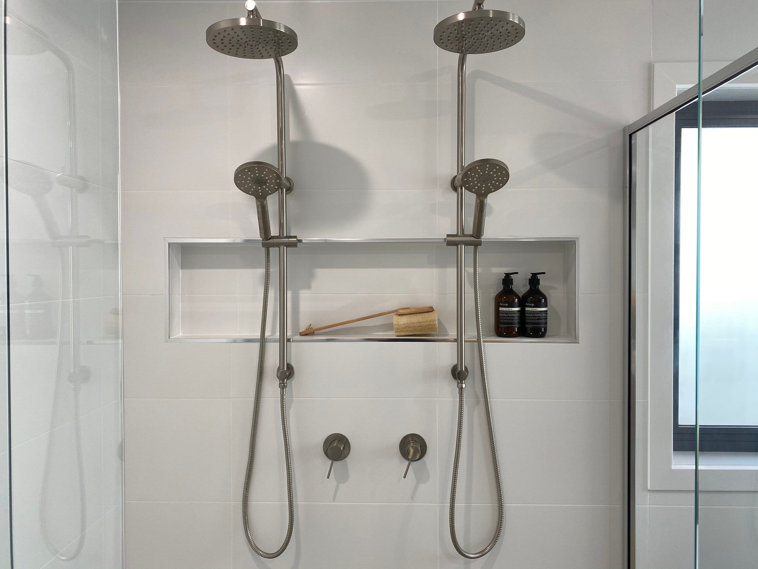 Large Ensuite Renovation by Re-seal Bathrooms