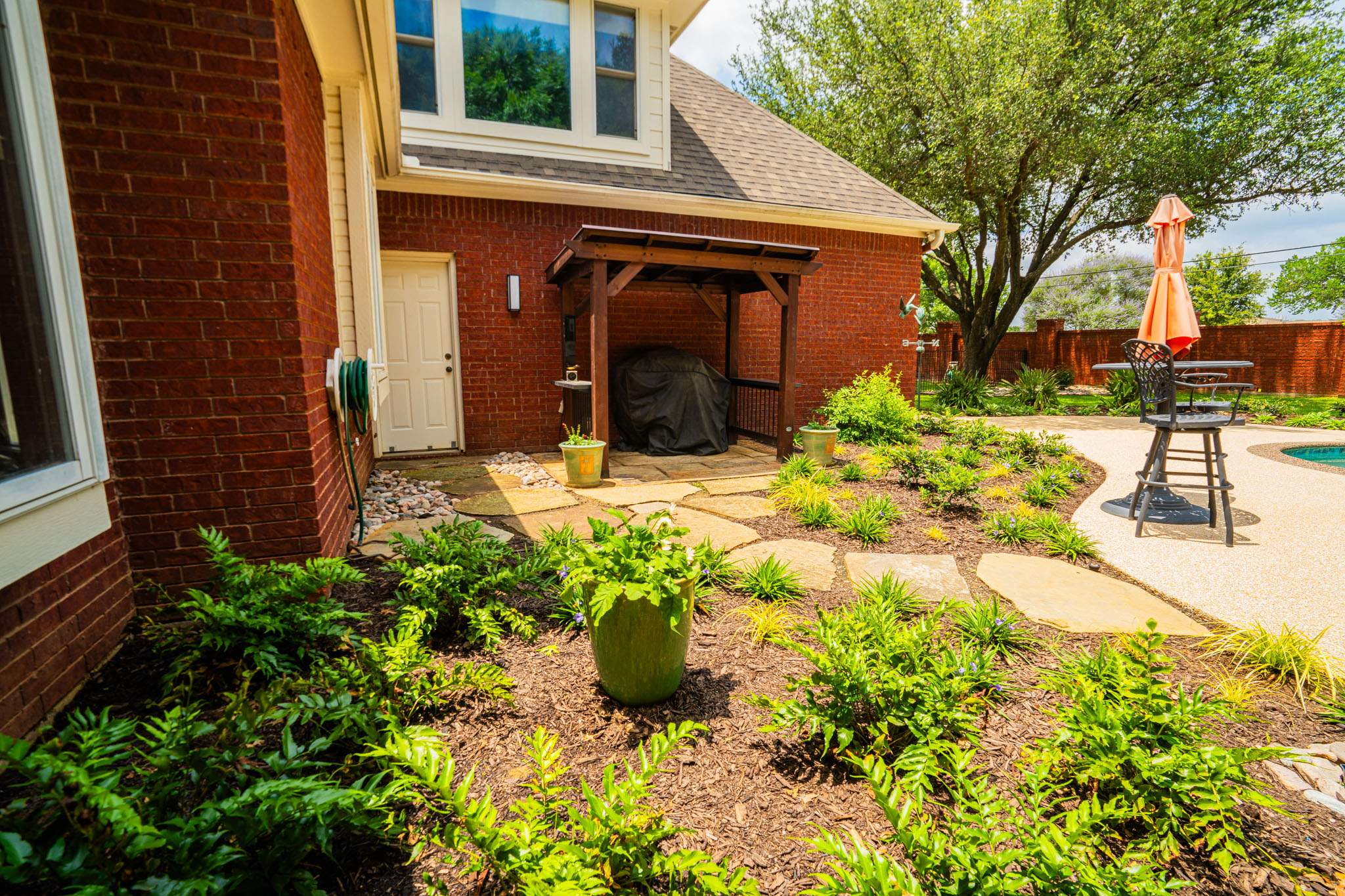 Disjointed to Defined Landscaping by Complete Exterior Solutions