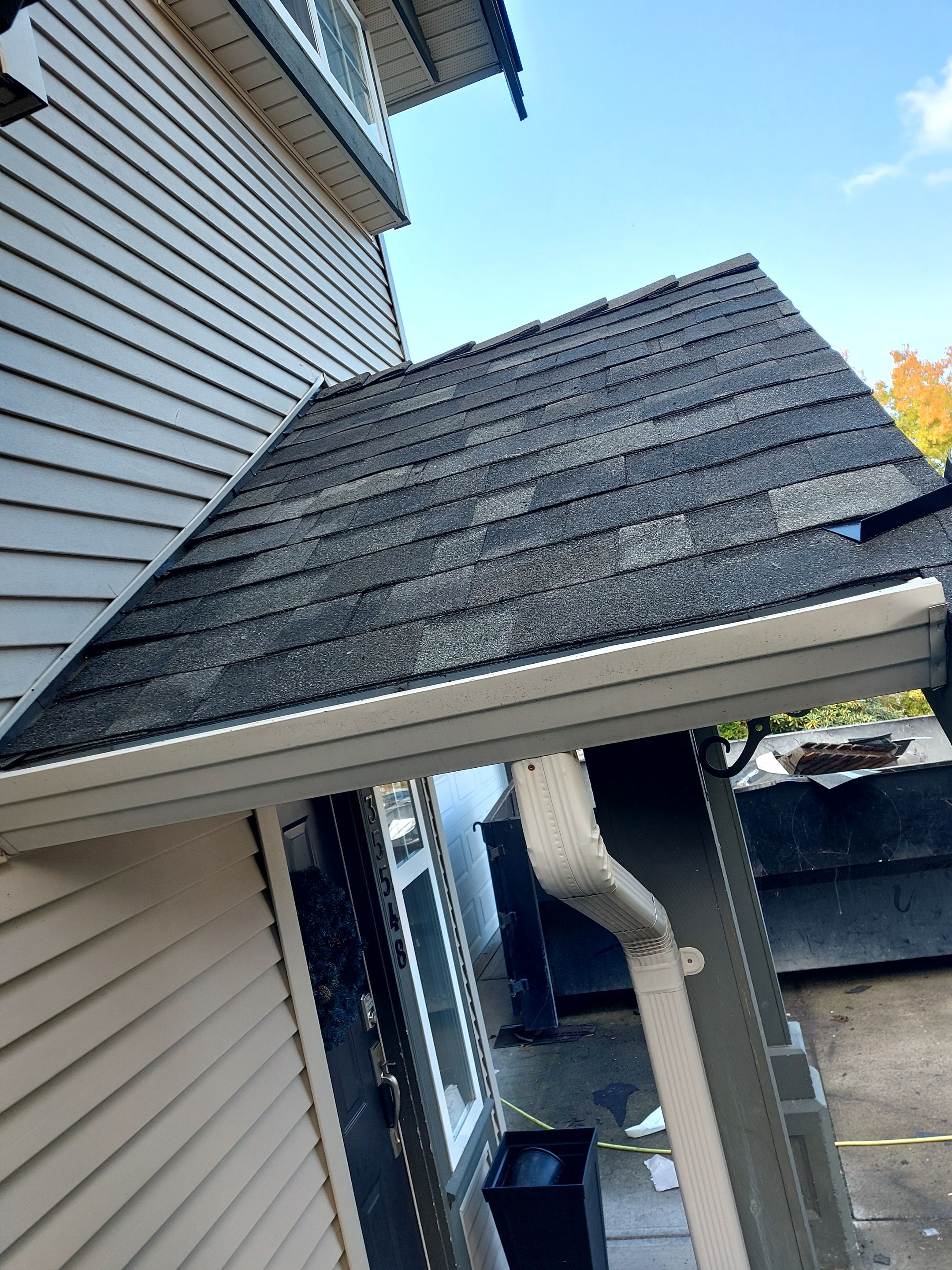 Residential Re-Roof using Malarky Vista Shingles by Top Notch Roofing Inc