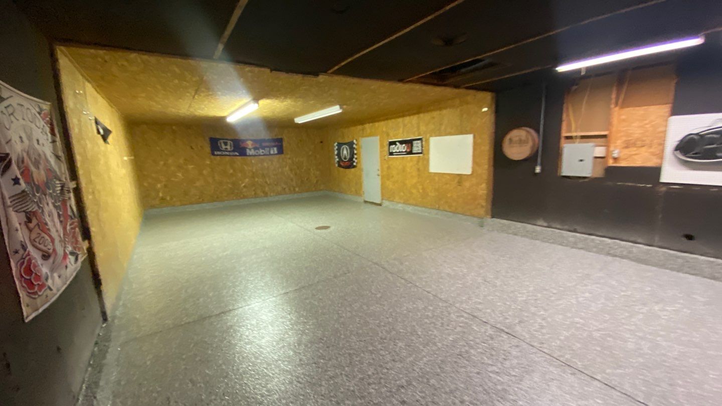 Garage Floor using Domino by Your1DayFloor.com