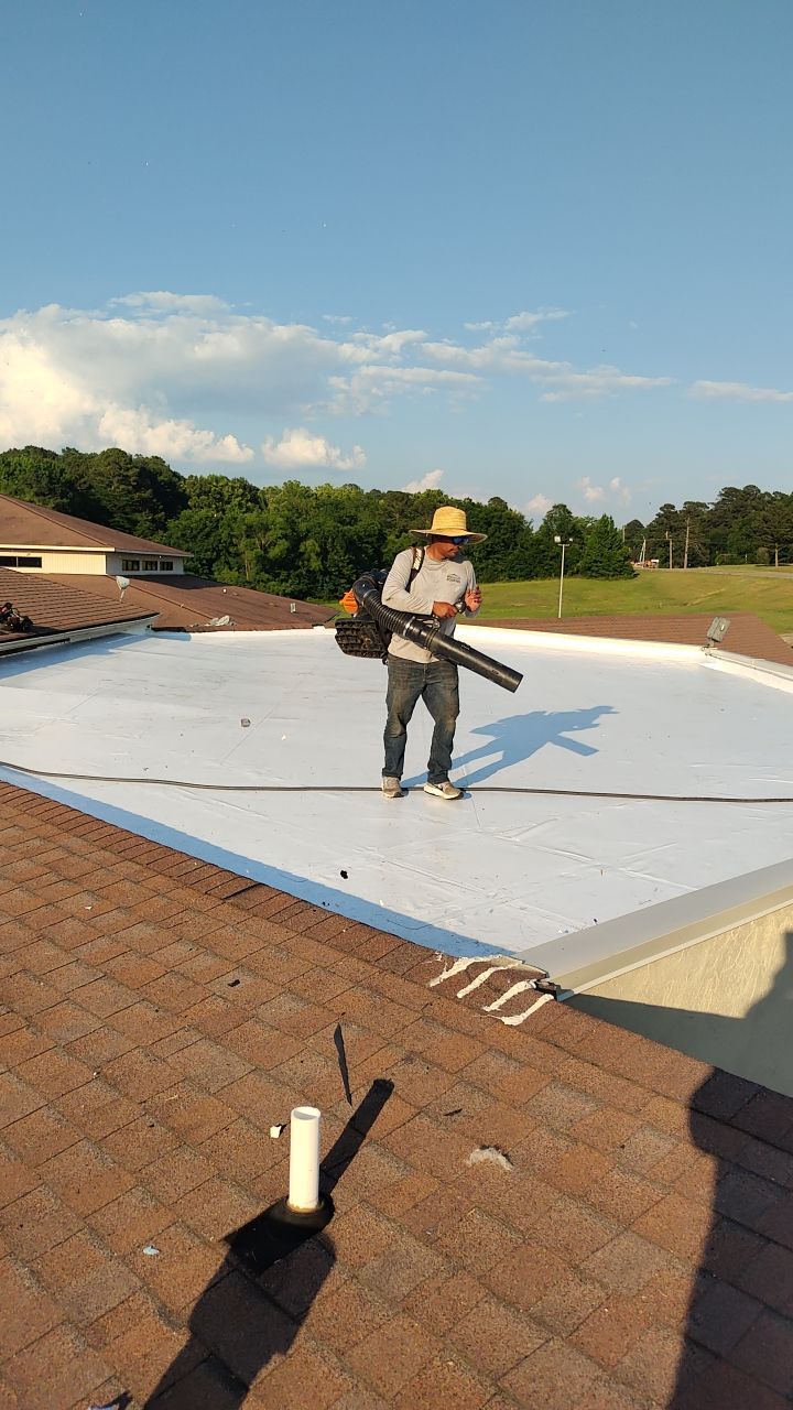 First Assembly of God, De Queen, Arkansas by Hostetler Roofing