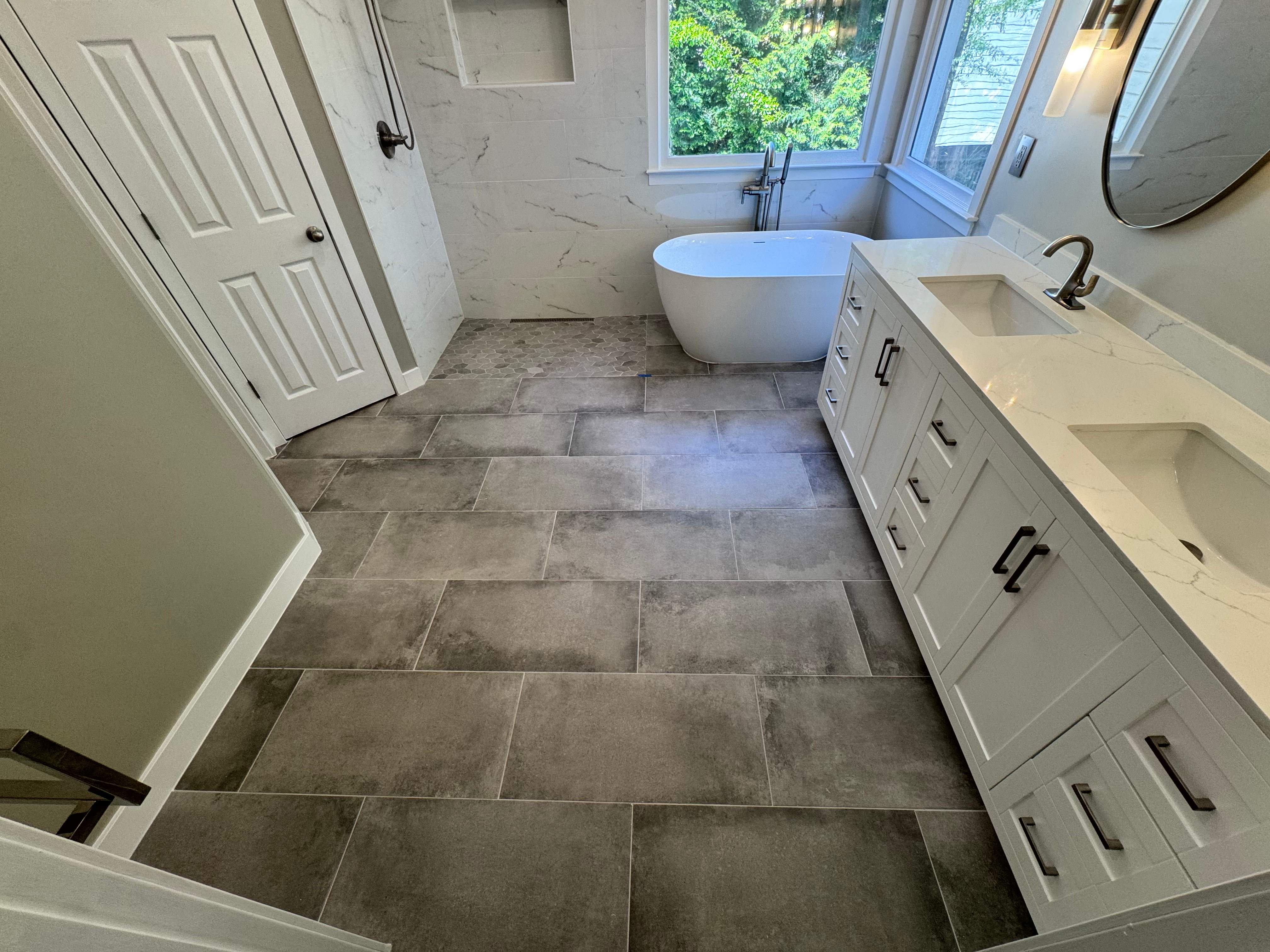 Master bathroom renovation by Prudencio