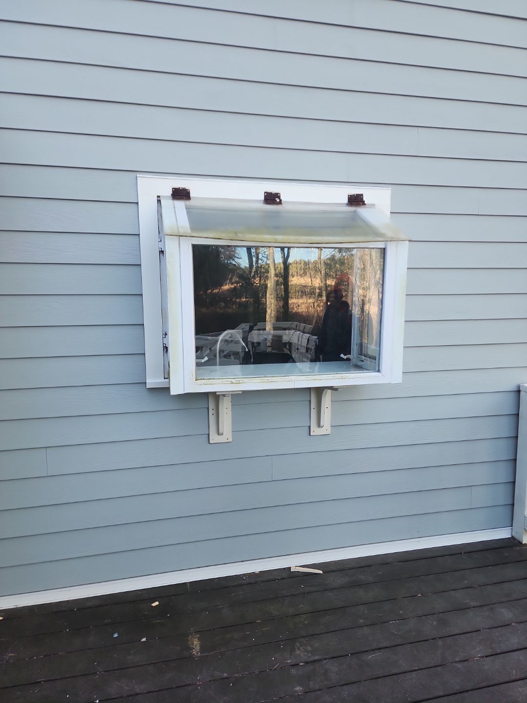 Exterior remodeling in Carlsile, MA by UBrothers Construction