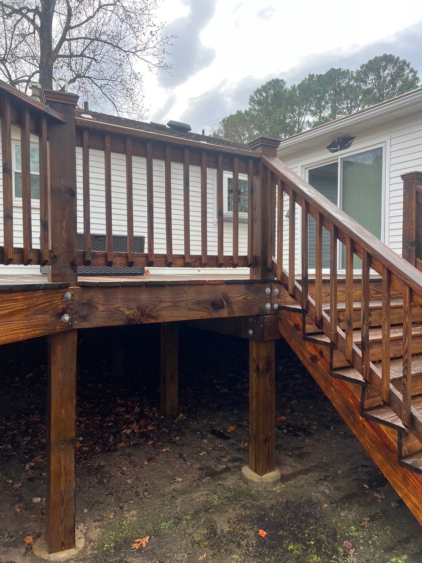 Wood Deck using Wood Sealant by DuraSeal