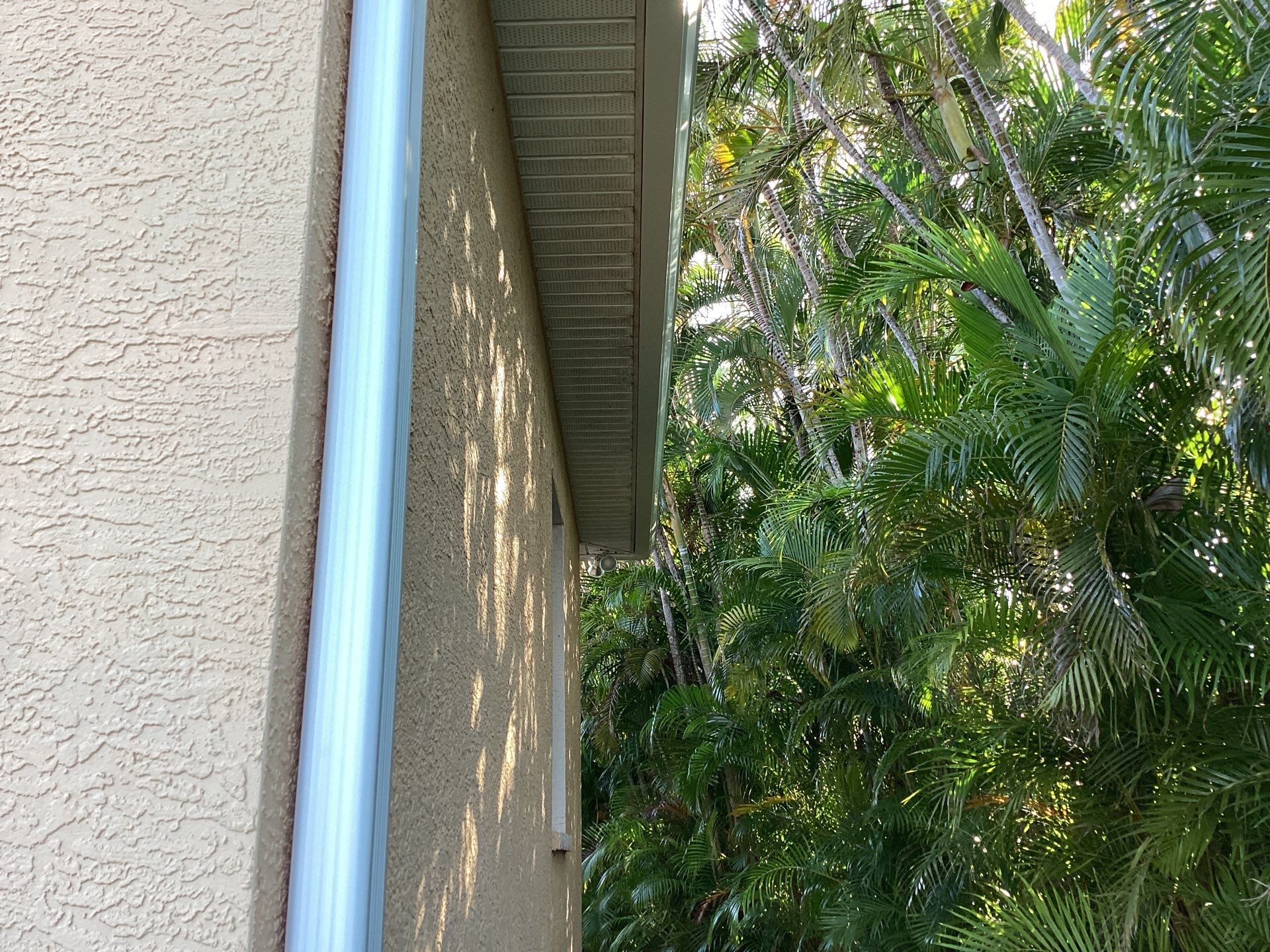 6 Inch Seamless Gutters using K-Style Seamless Gutters in Cape Coral FL by Gutter Professors